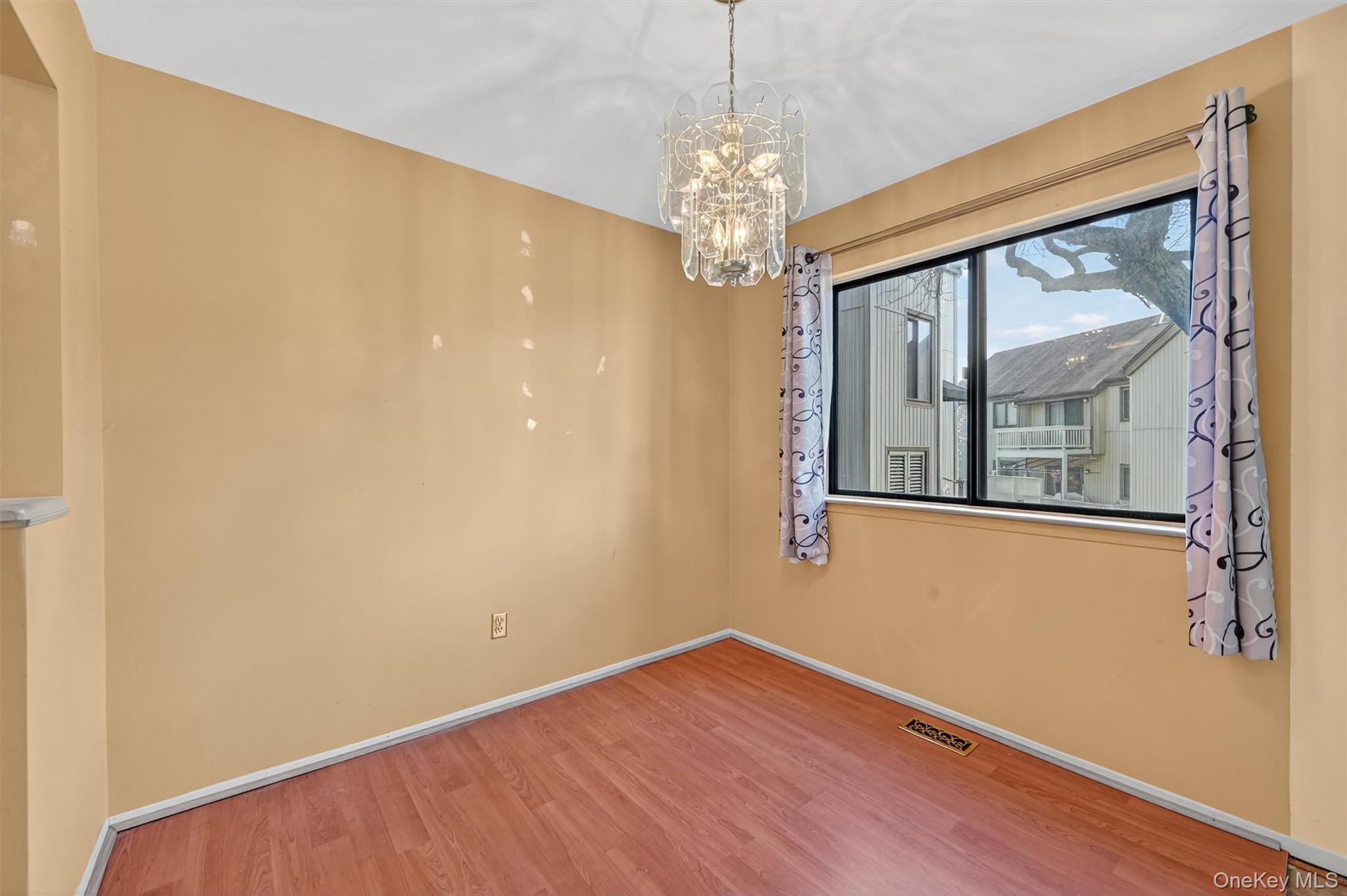 59 Sycamore Drive Out of NYC Middletown, NY 10940