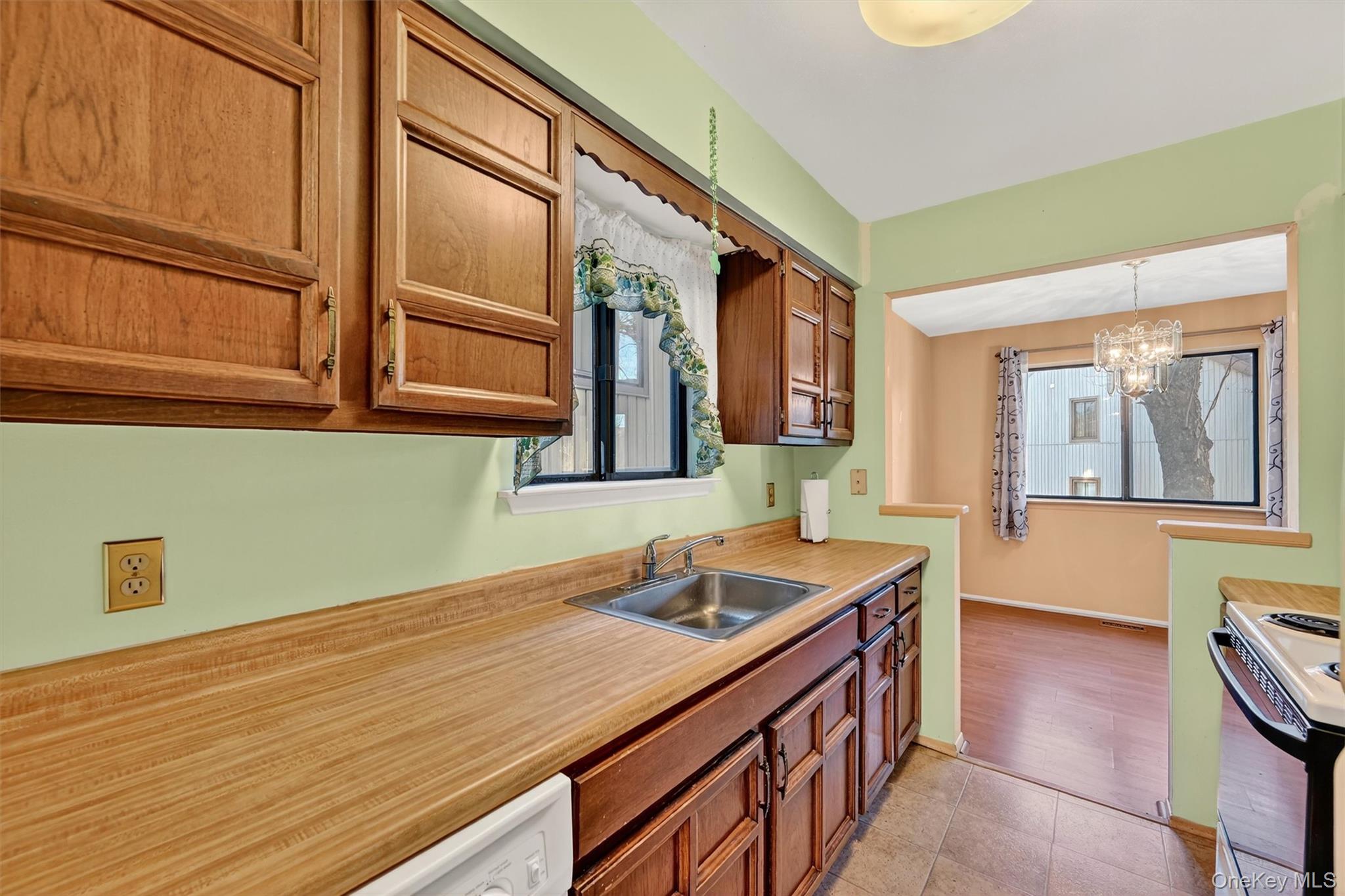 59 Sycamore Drive Out of NYC Middletown, NY 10940