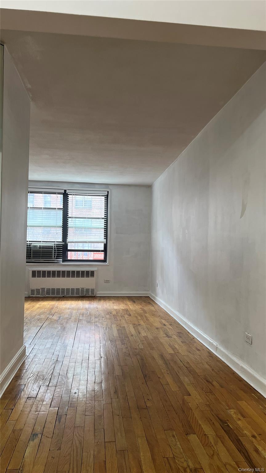 84-01 main street 207 Briarwood Briarwood, NY 11435