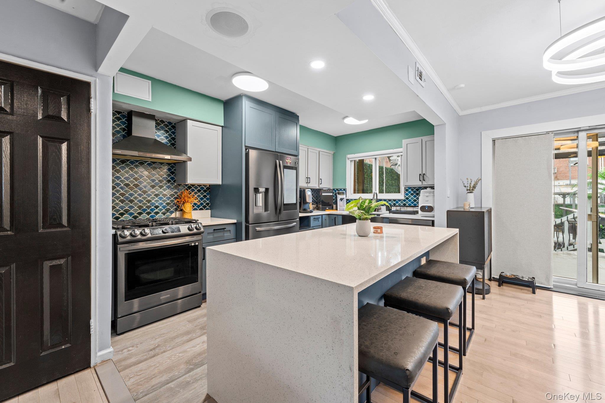 2953 Kingsland Avenue Bronx, NY 10469