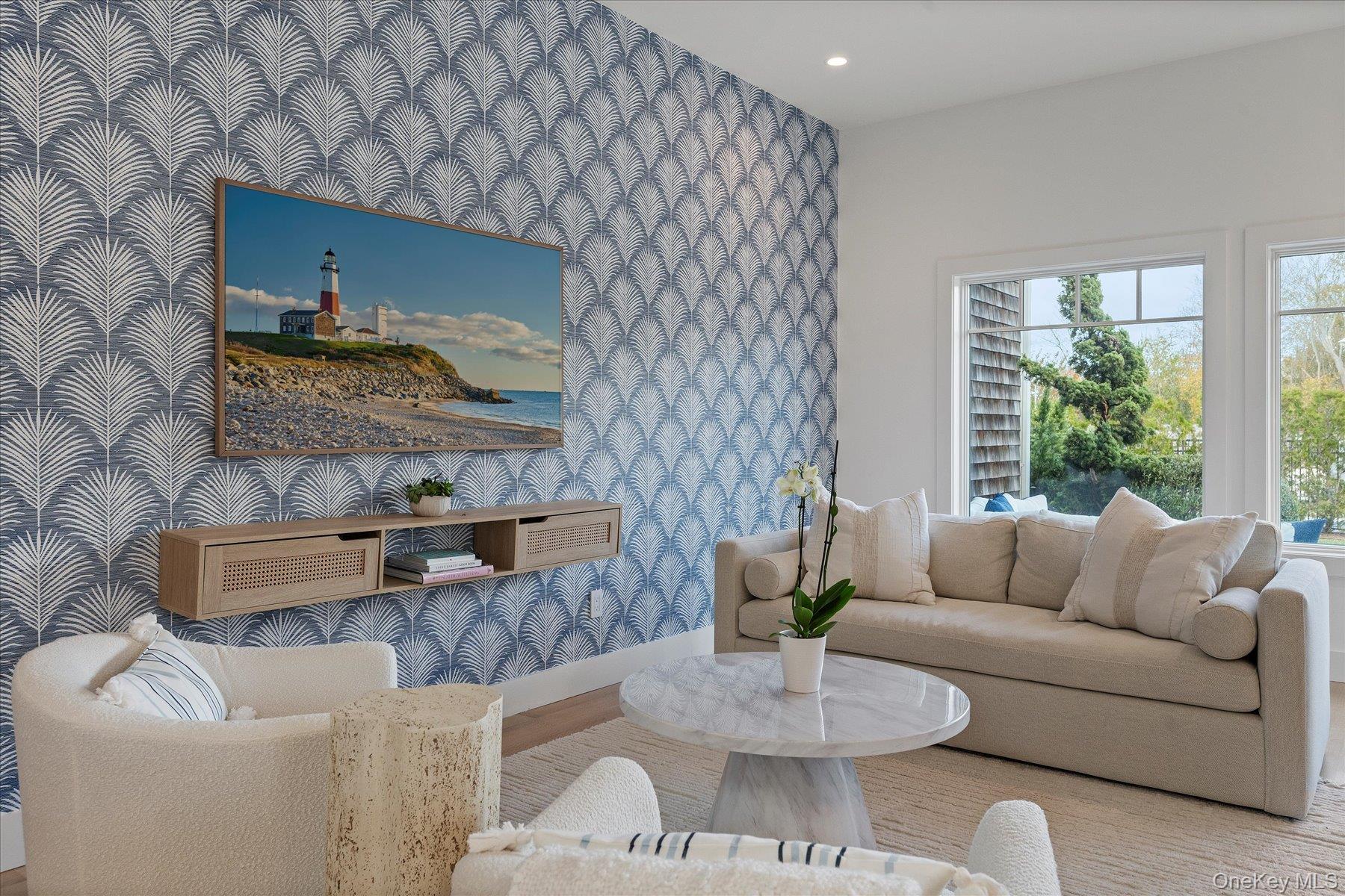 68 Foster Avenue 12 Hampton Bays Hampton Bays, NY 11946