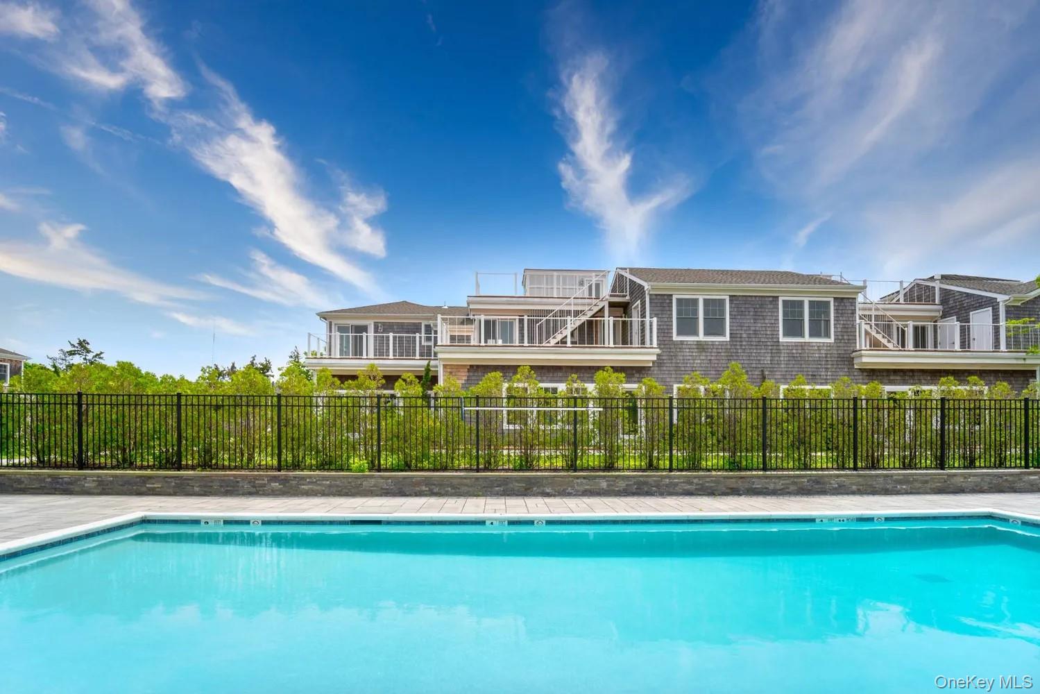 68 Foster Avenue 12 Hampton Bays Hampton Bays, NY 11946