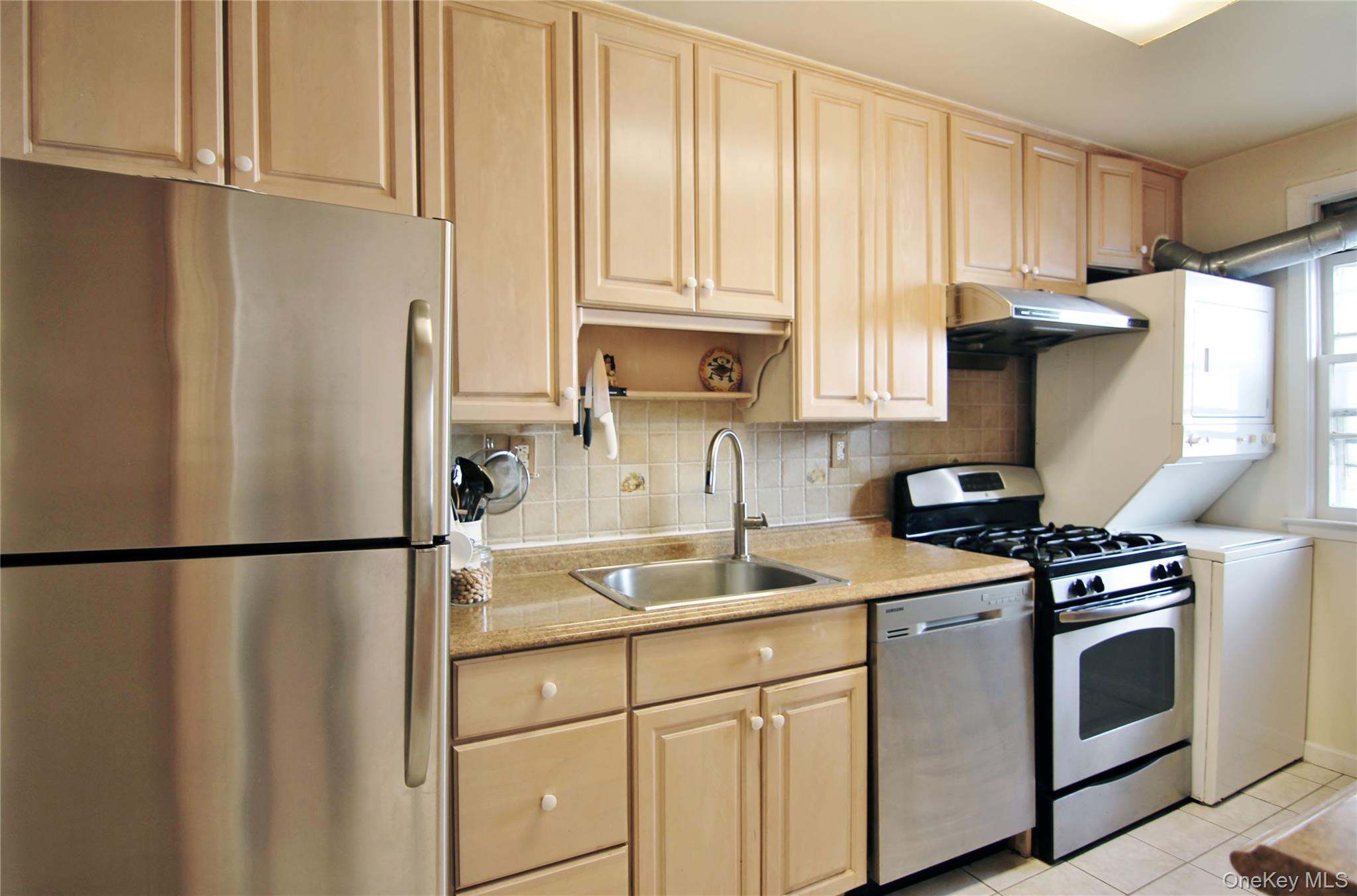 39 Avon Circle B Rye Brook Rye Brook, NY 10573