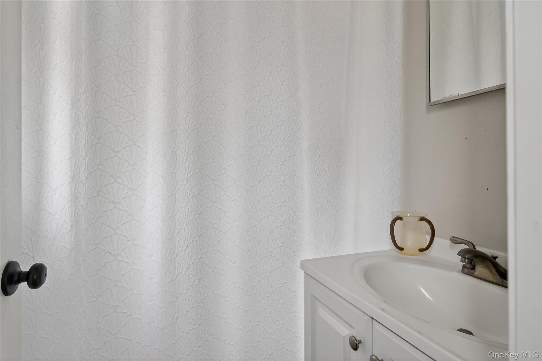 11 Pennsylvania Avenue Out of NYC Monroe, NY 10950