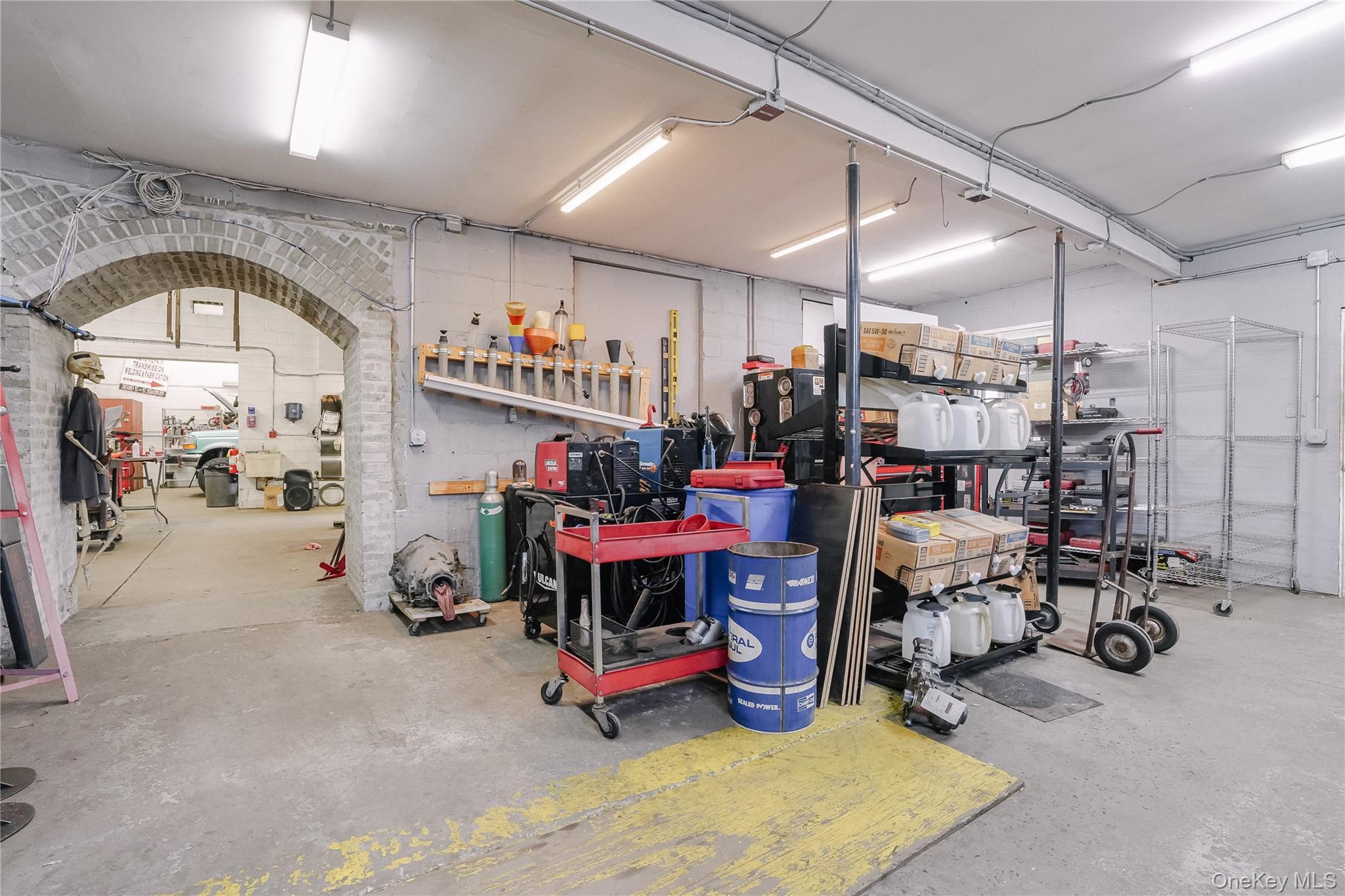 334 Broadway Out of NYC Kingston, NY 12401