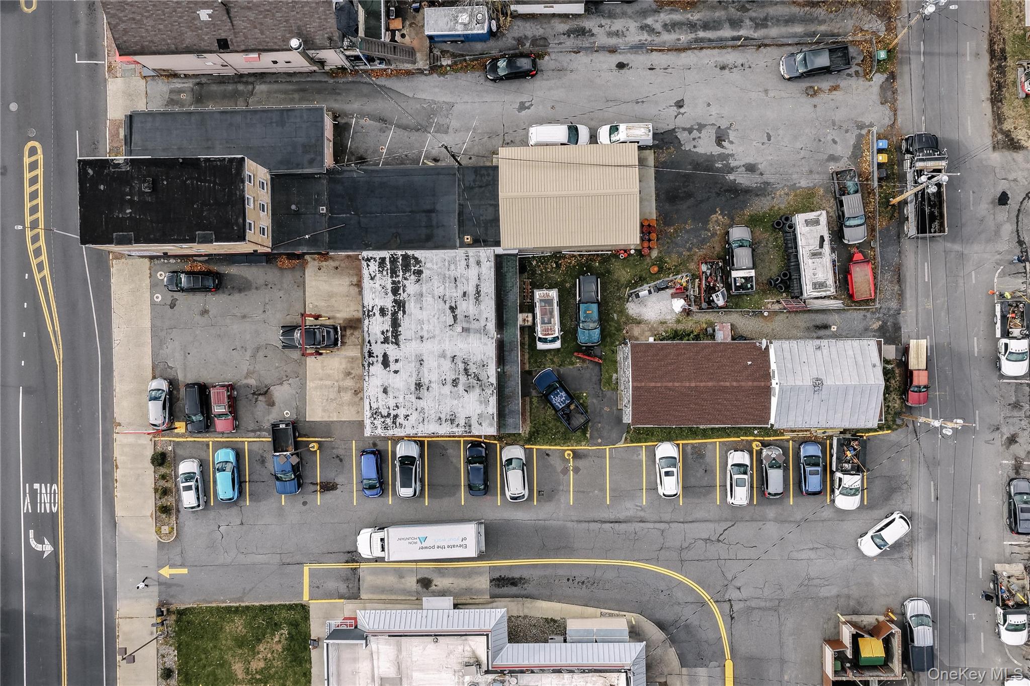 334 Broadway Out of NYC Kingston, NY 12401