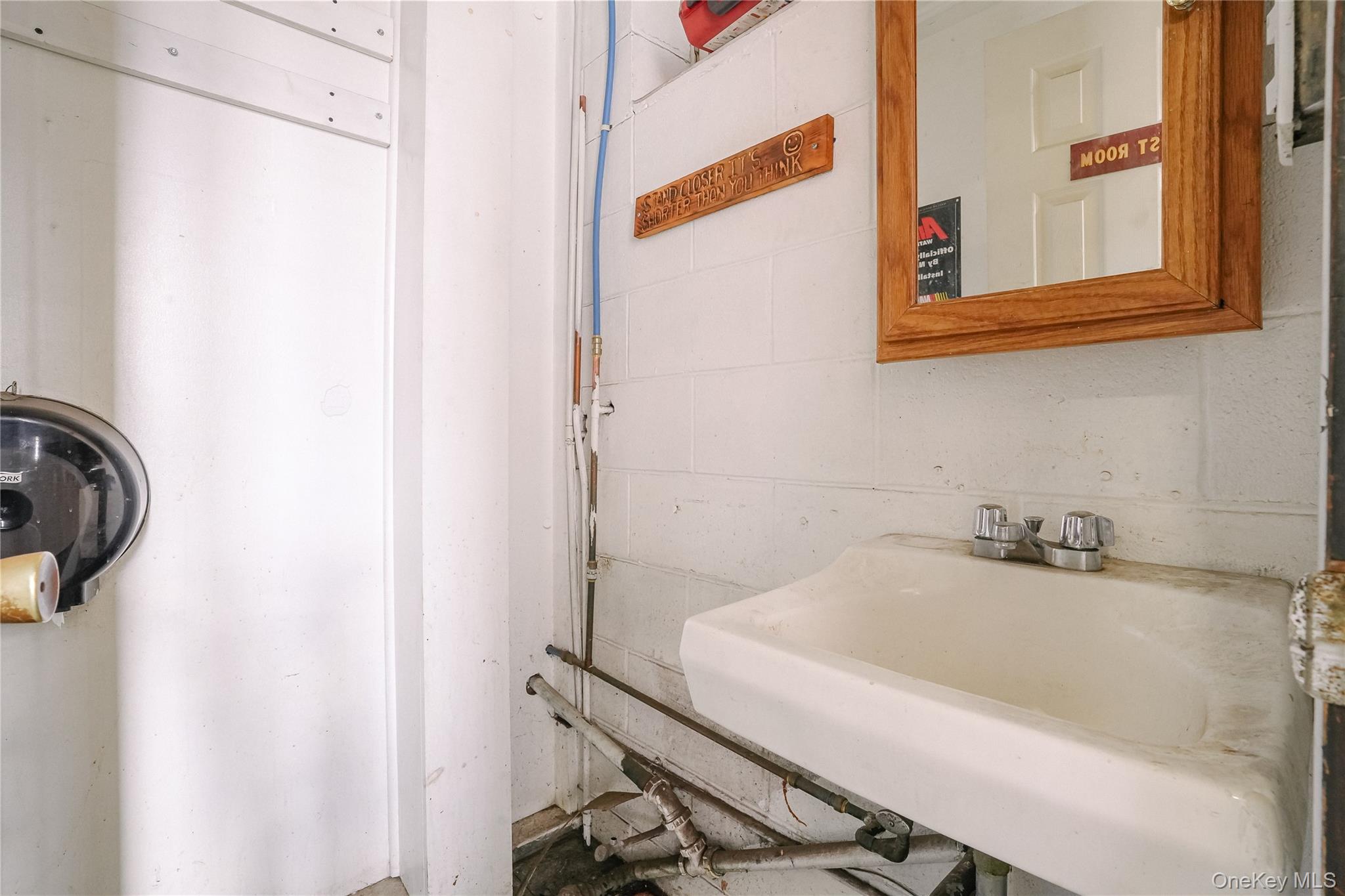 334 Broadway Out of NYC Kingston, NY 12401