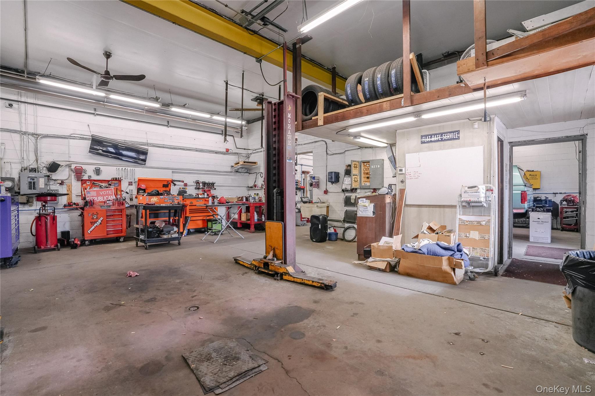 334 Broadway Out of NYC Kingston, NY 12401