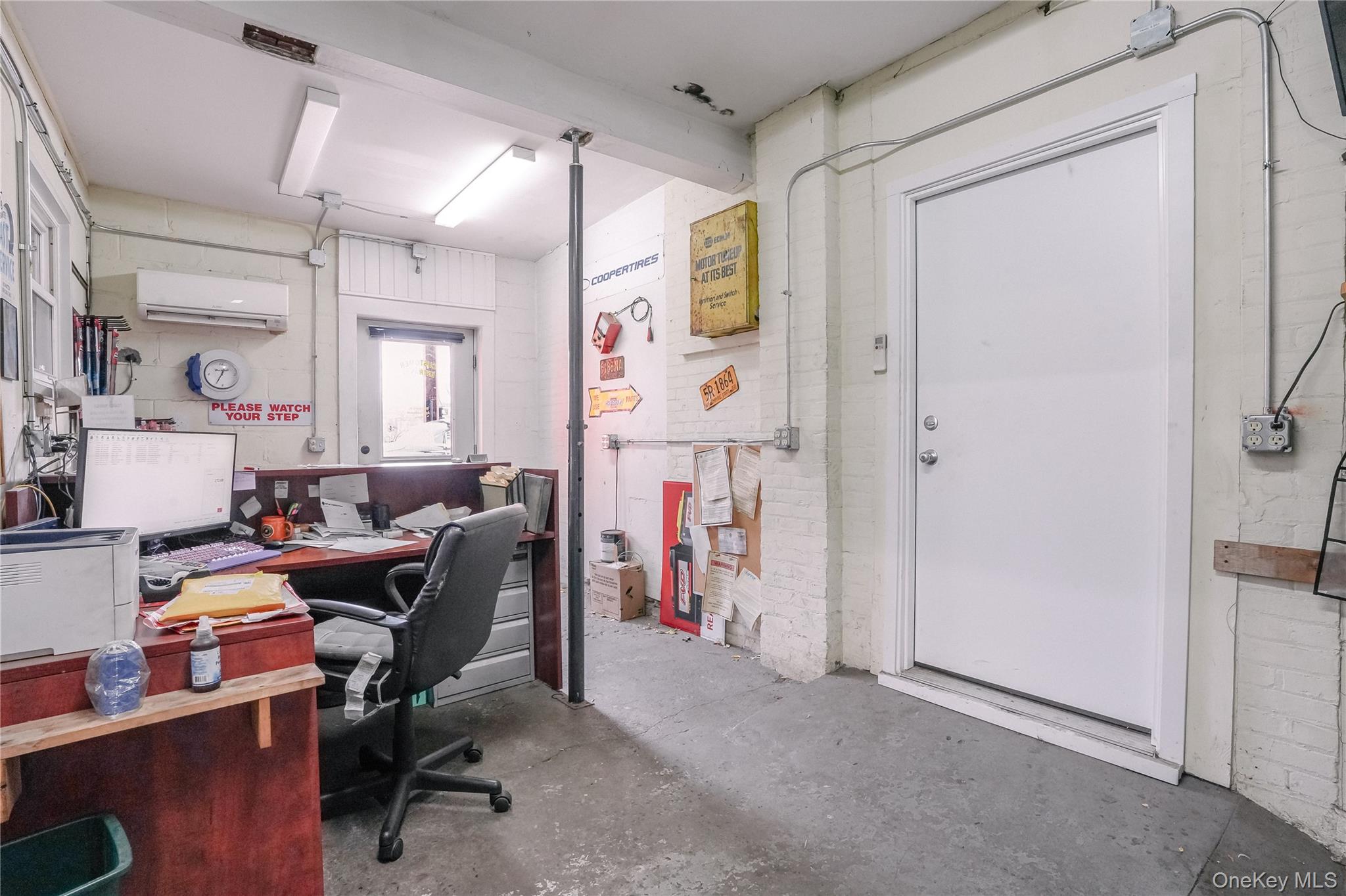 334 Broadway Out of NYC Kingston, NY 12401