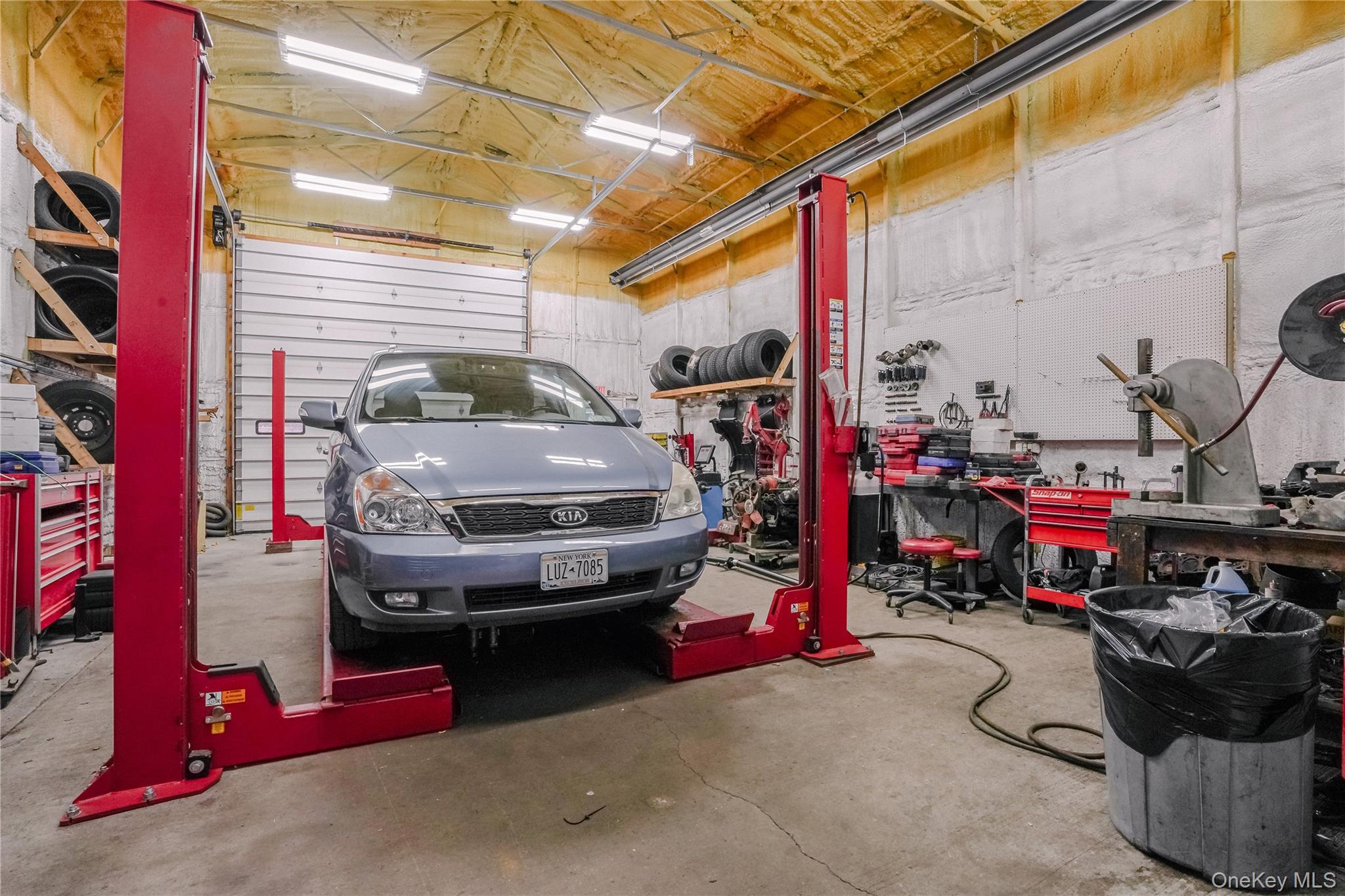 334 Broadway Out of NYC Kingston, NY 12401