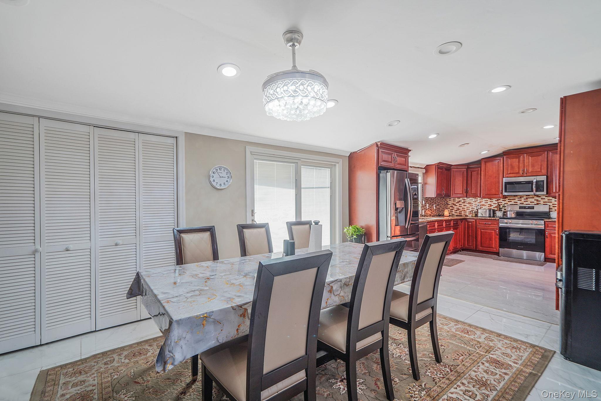 897 Washington Avenue Westbury Westbury, NY 11590