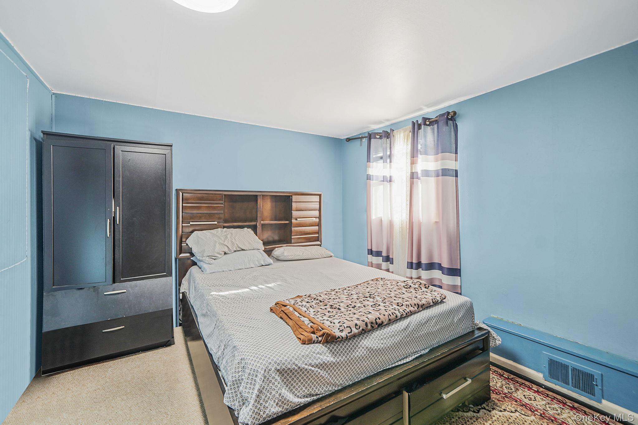 897 Washington Avenue Westbury Westbury, NY 11590