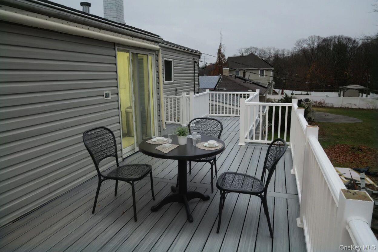 27 Heron Lane Commack Commack, NY 11725