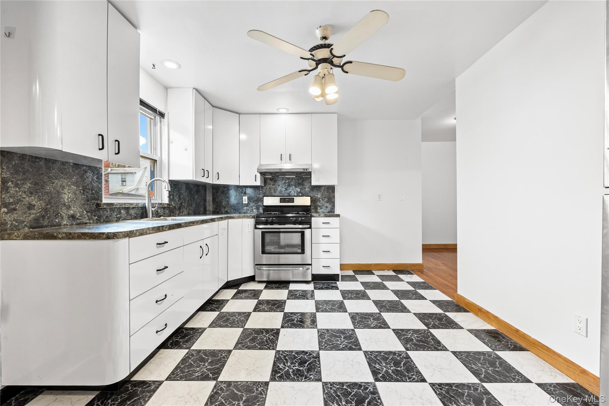 42-25 189th Street Flushing Flushing, NY 11358