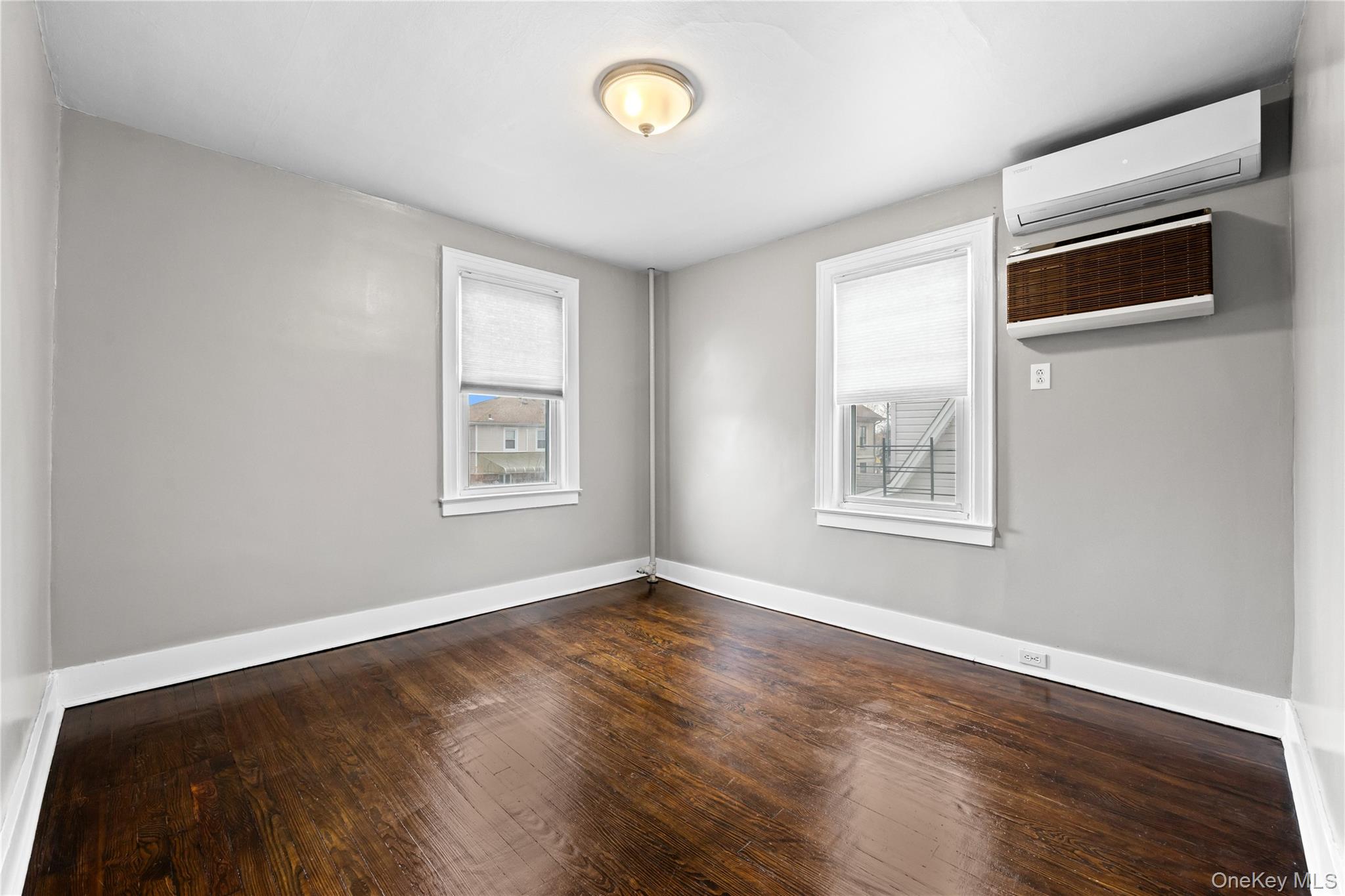 42-25 189th Street Flushing Flushing, NY 11358