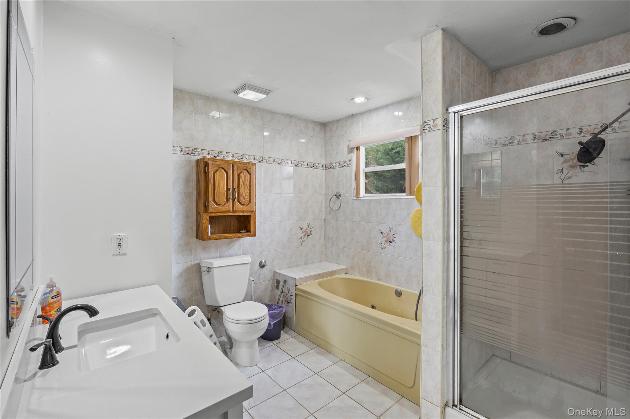 398 Concord Avenue Lindenhurst Lindenhurst, NY 11757