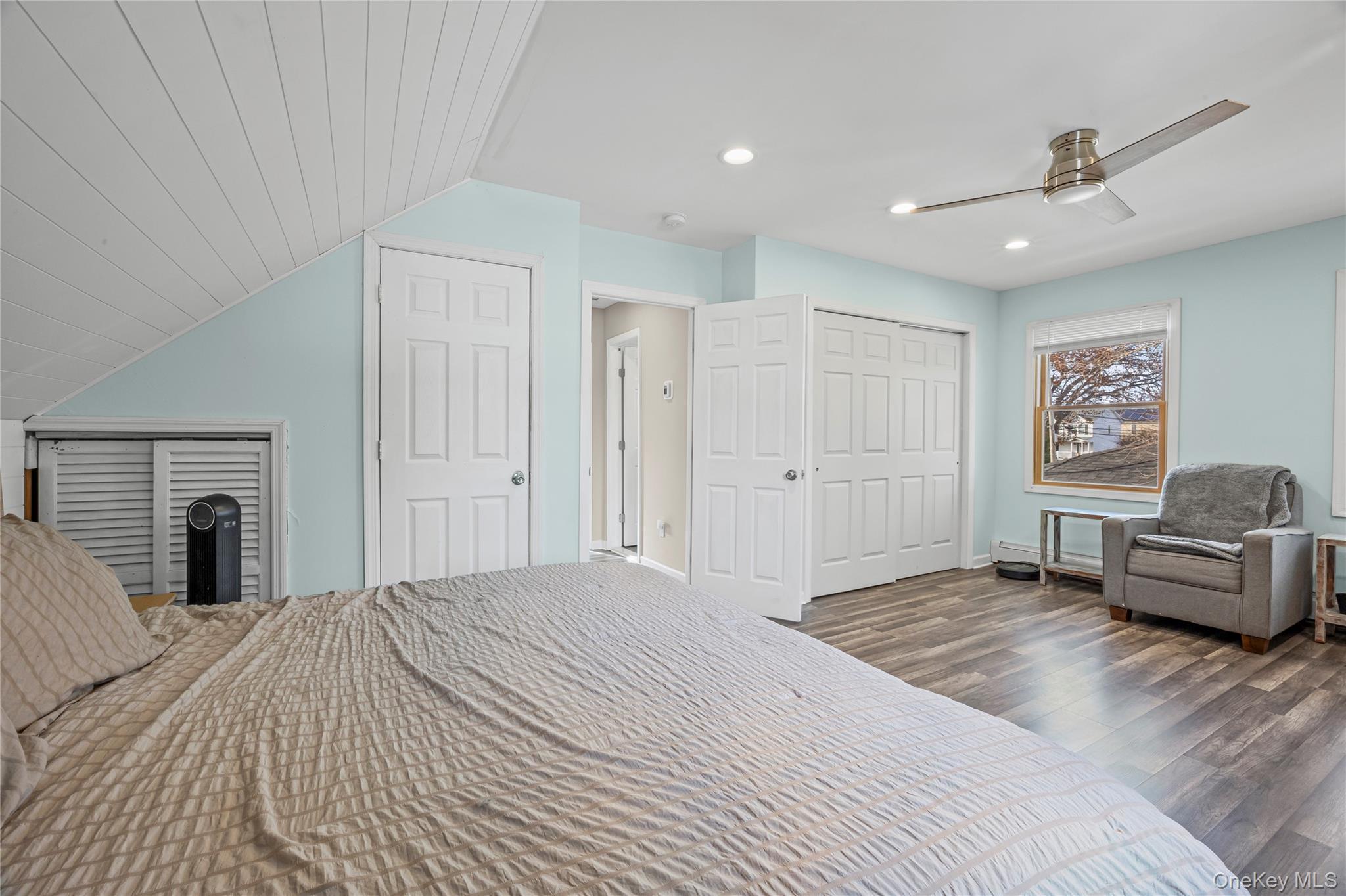 398 Concord Avenue Lindenhurst Lindenhurst, NY 11757