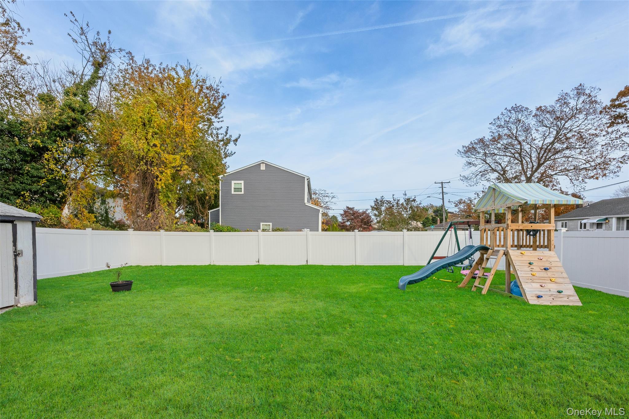 398 Concord Avenue Lindenhurst Lindenhurst, NY 11757