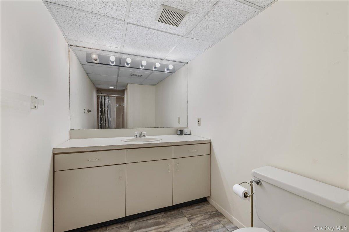 10 Faulkner Lane Dix Hills Dix Hills, NY 11746