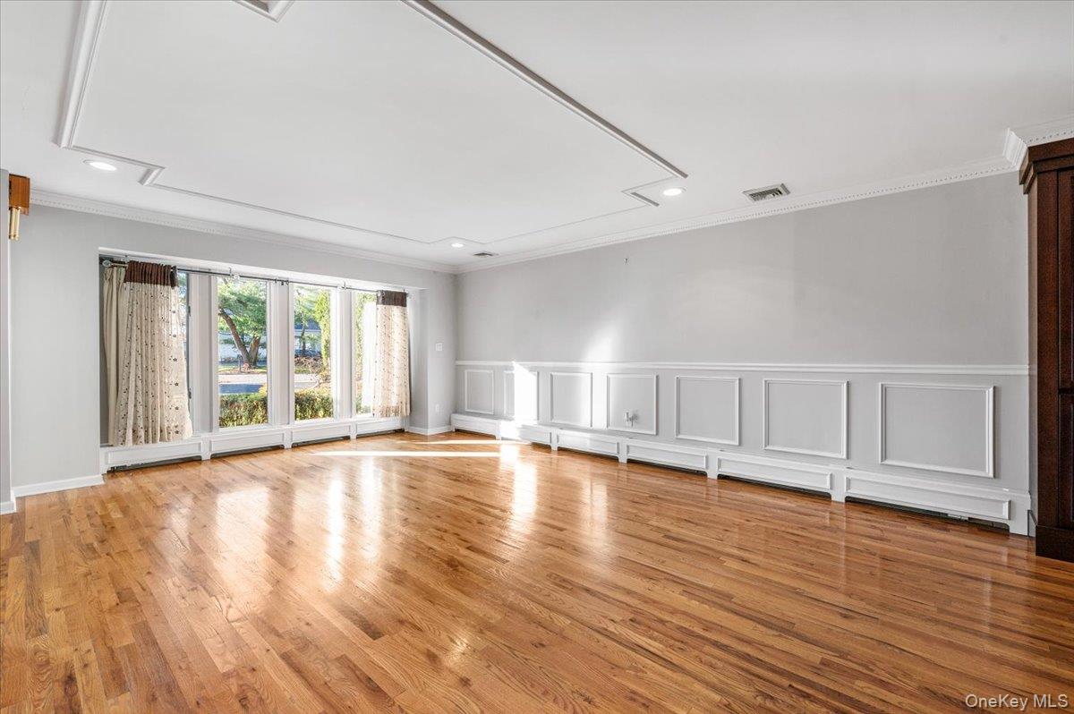 10 Faulkner Lane Dix Hills Dix Hills, NY 11746