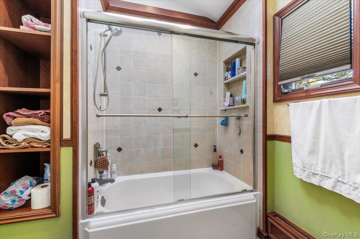 10 Faulkner Lane Dix Hills Dix Hills, NY 11746