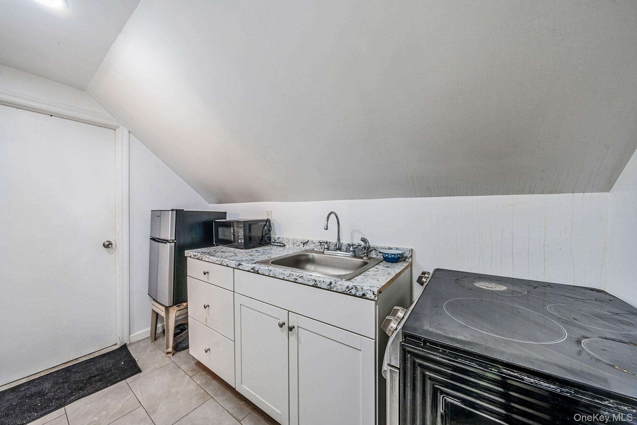 98 Miriam Street Valley Stream Valley Stream, NY 11581