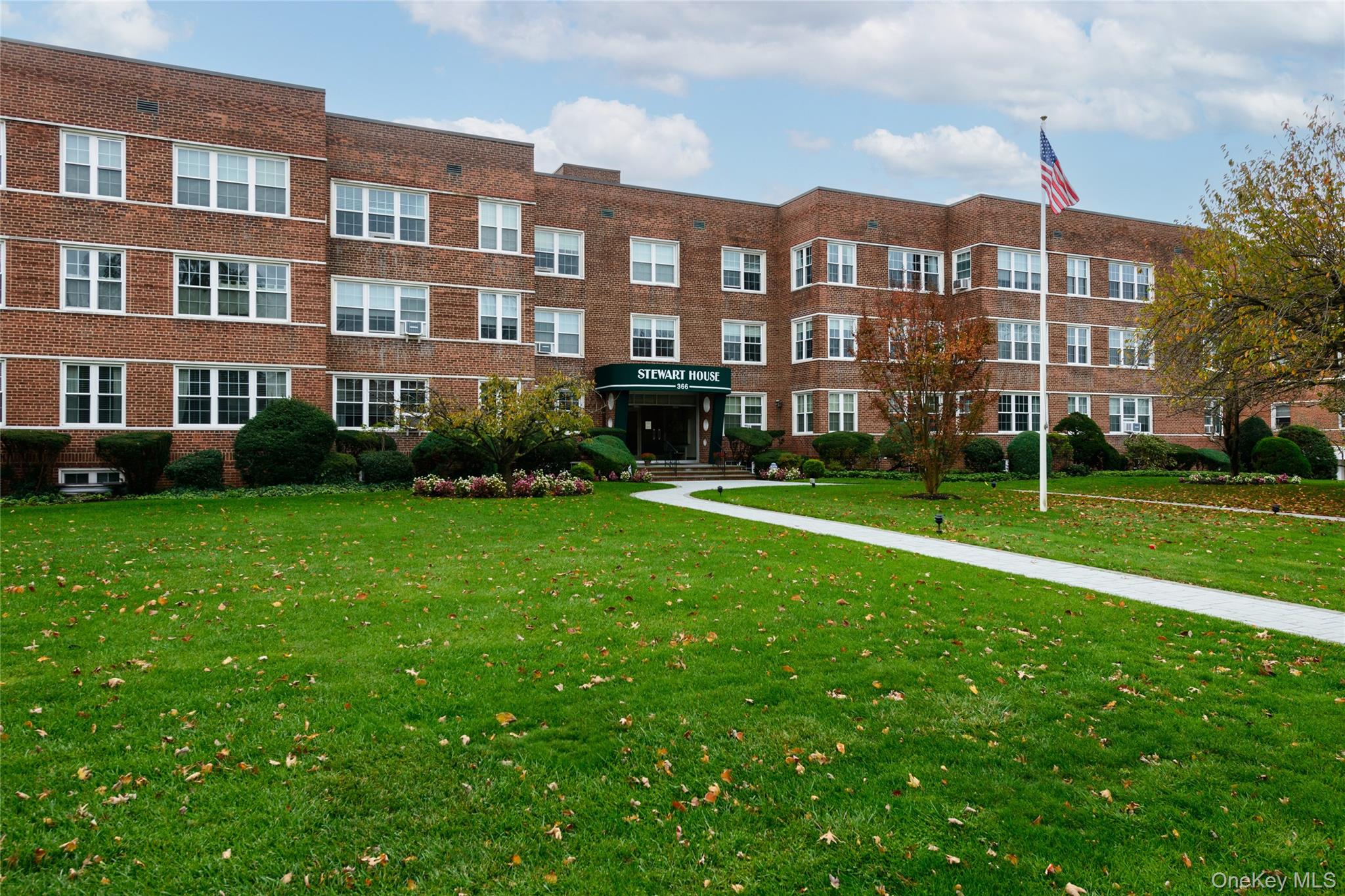 366 Stewart Avenue B1 Garden City Garden City, NY 11530