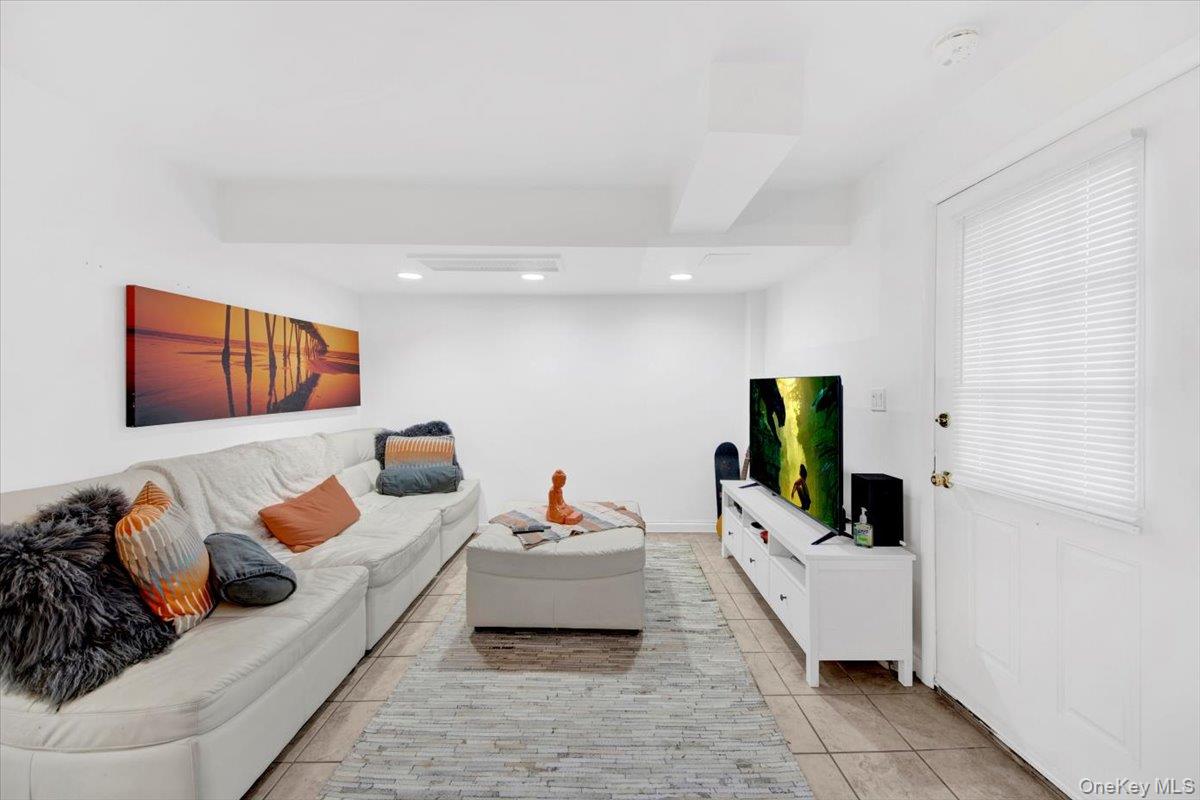 1456 Boston Post Road K-2 Larchmont Larchmont, NY 10538