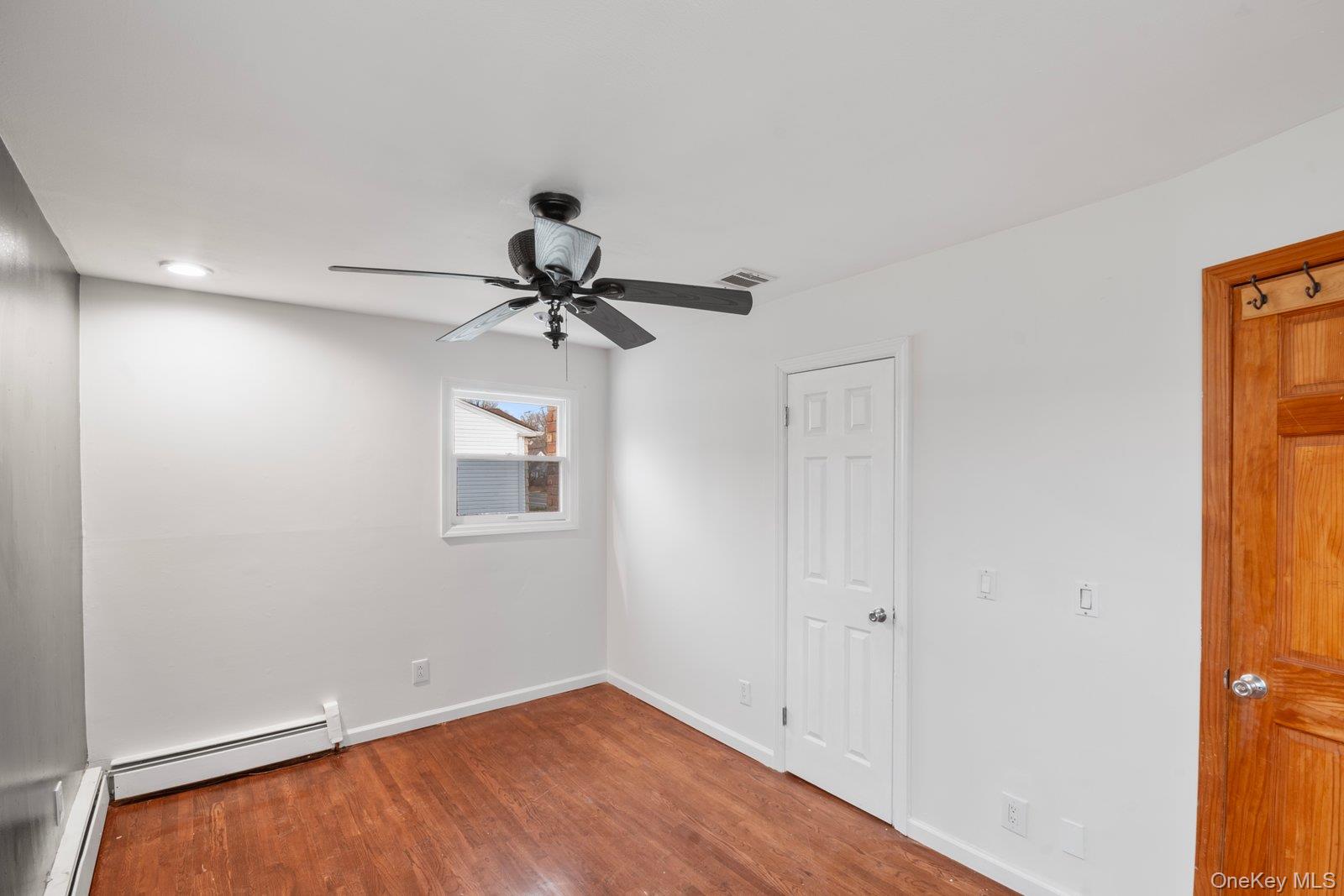 250 Spur Drive S Bay Shore Bay Shore, NY 11706