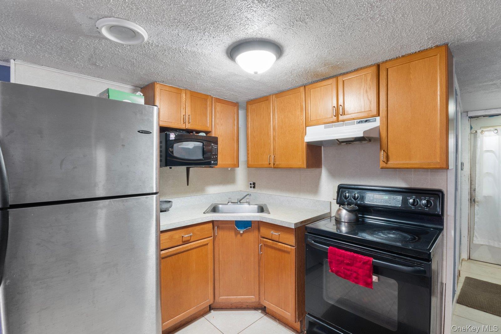 250 Spur Drive S Bay Shore Bay Shore, NY 11706