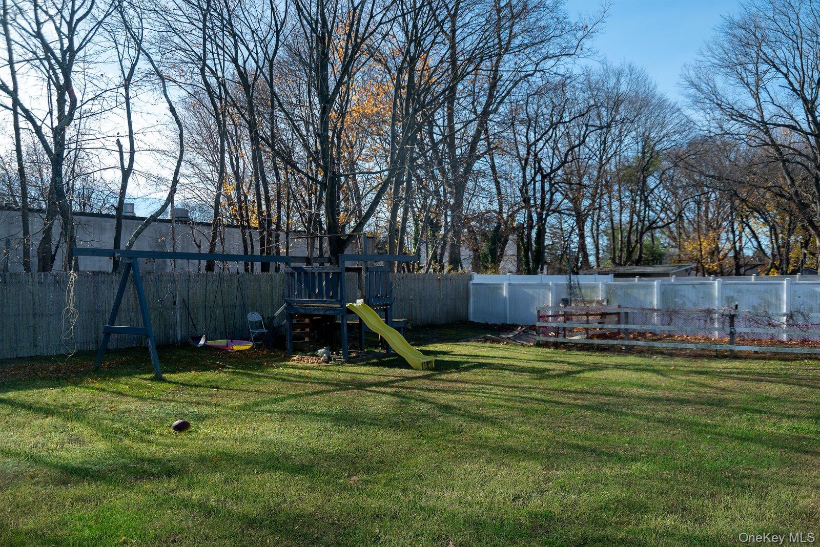 250 Spur Drive S Bay Shore Bay Shore, NY 11706