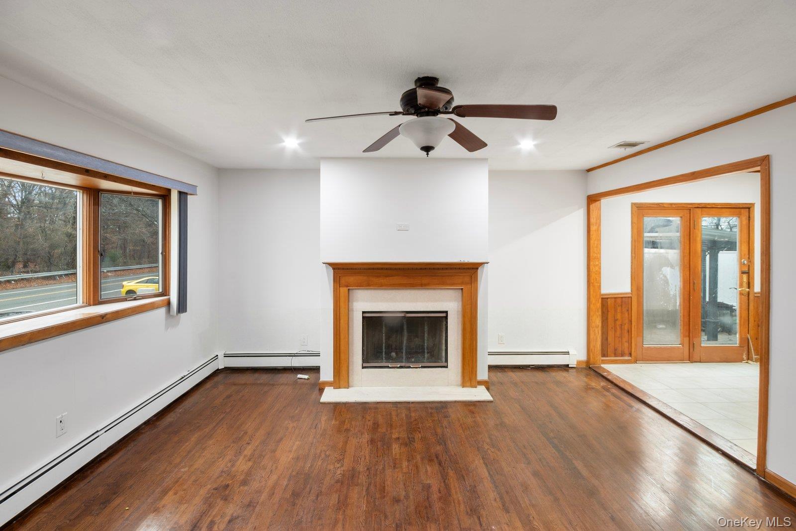 250 Spur Drive S Bay Shore Bay Shore, NY 11706