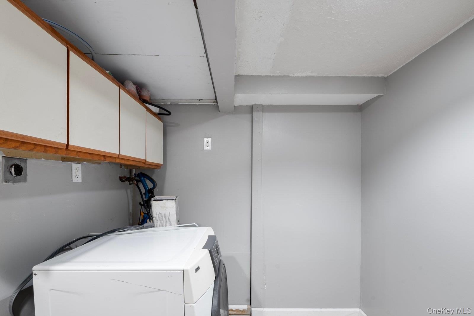 250 Spur Drive S Bay Shore Bay Shore, NY 11706