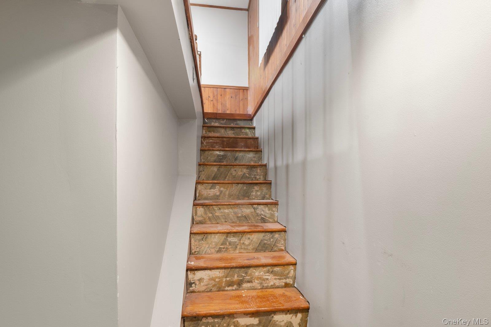 250 Spur Drive S Bay Shore Bay Shore, NY 11706