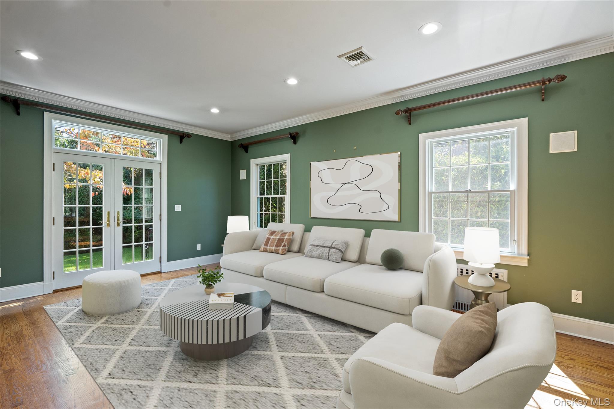 74 Eakins Road Manhasset Manhasset, NY 11030