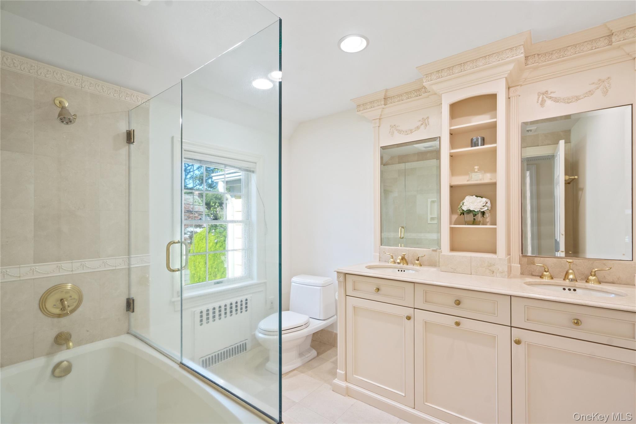 74 Eakins Road Manhasset Manhasset, NY 11030