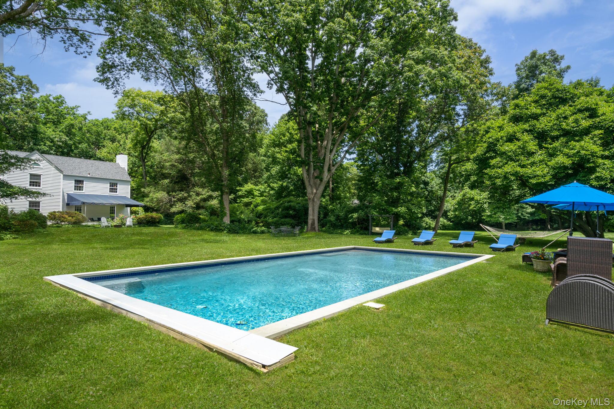 342 Woodbury Road Cold Spring Harbor, NY 11724