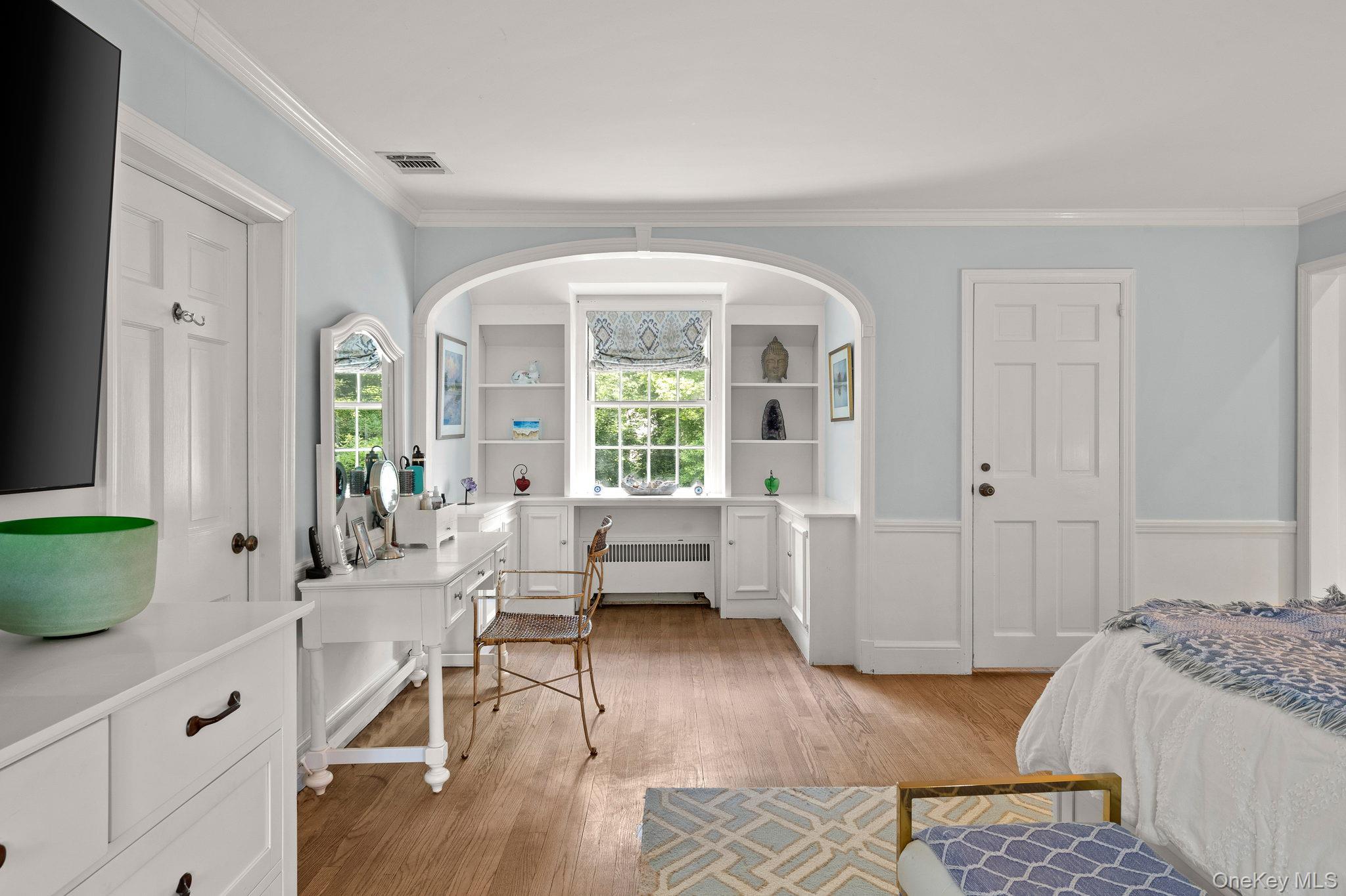 342 Woodbury Road Cold Spring Harbor, NY 11724