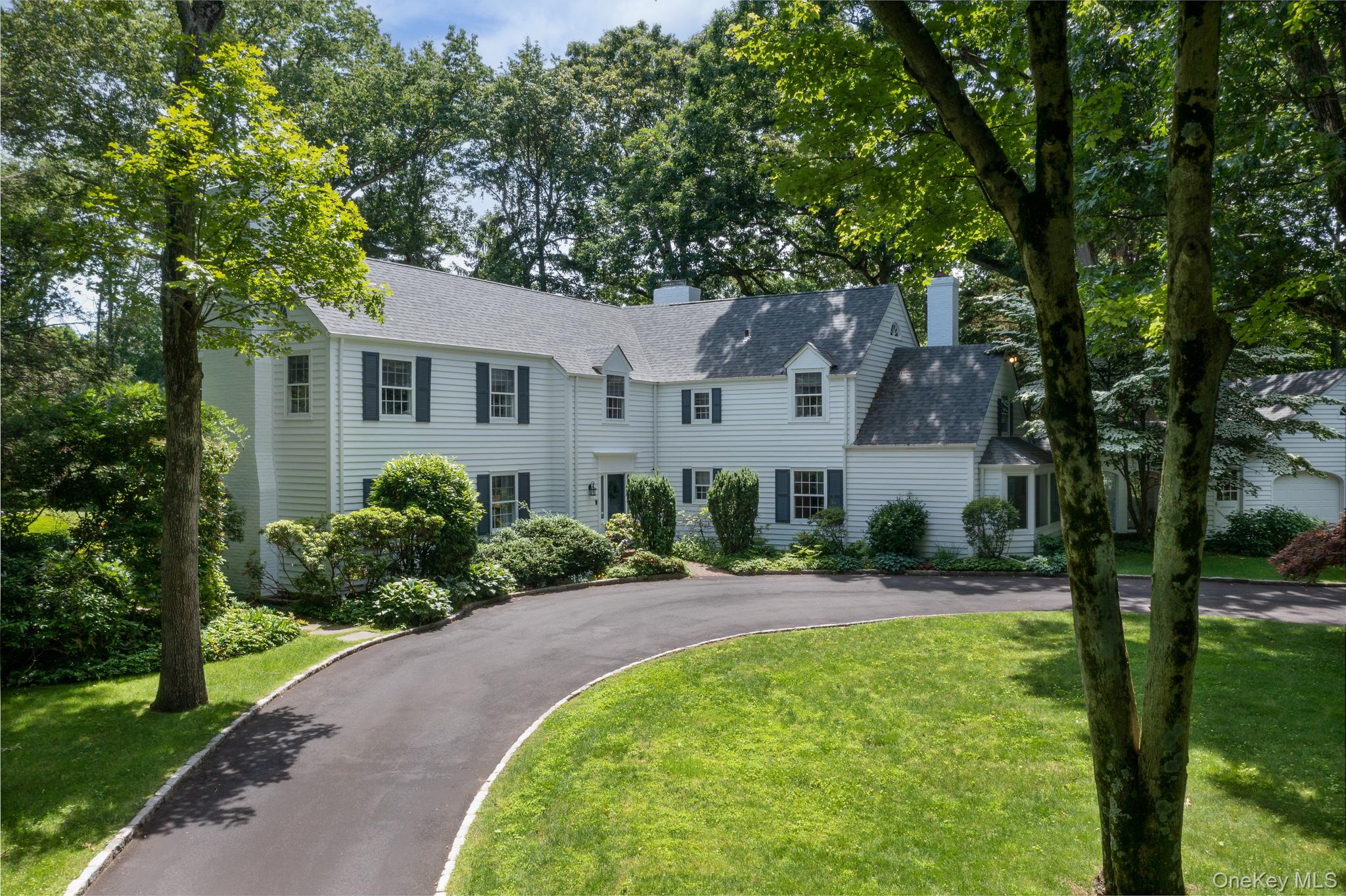 342 Woodbury Road Cold Spring Harbor, NY 11724