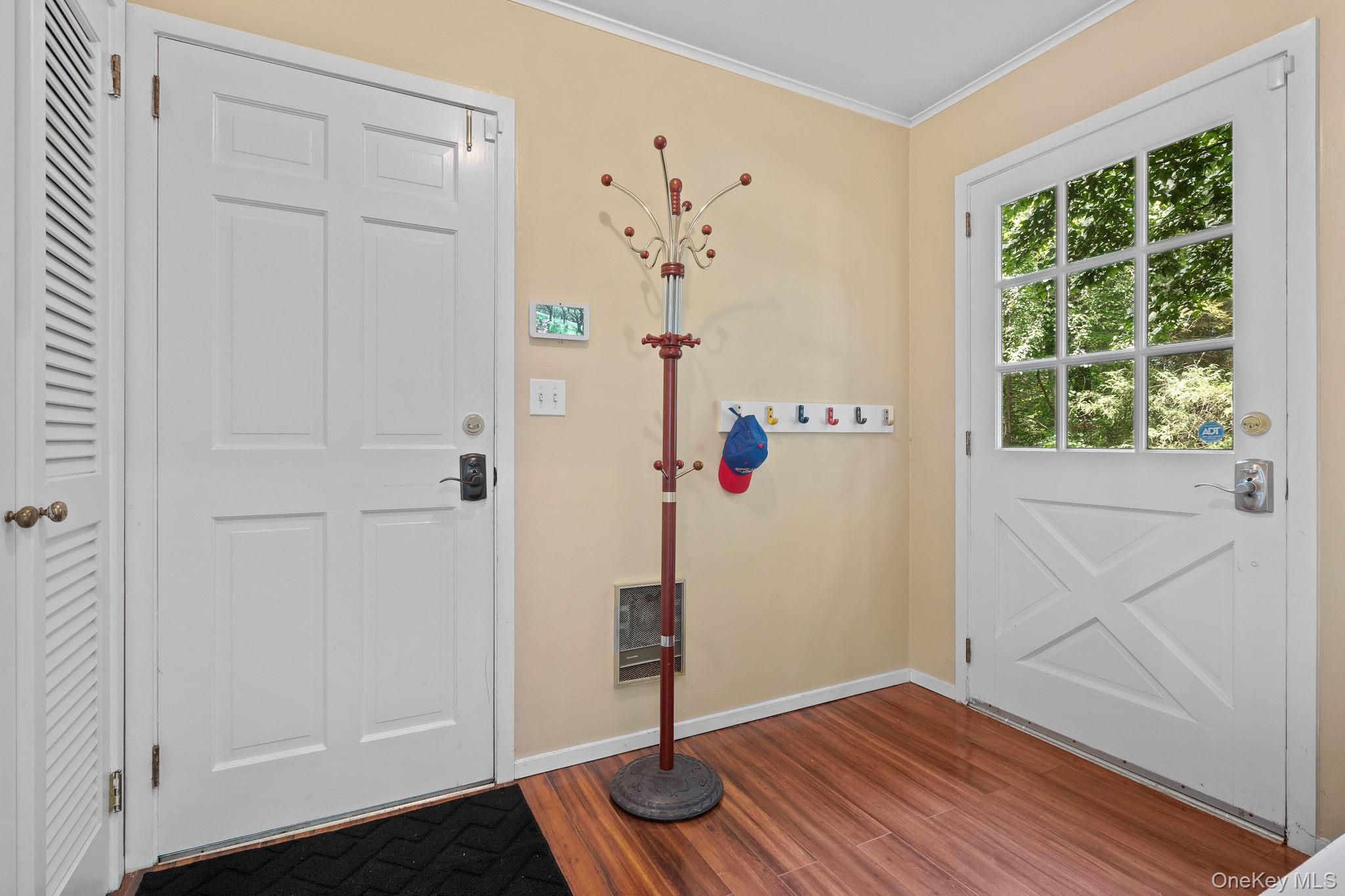 342 Woodbury Road Cold Spring Harbor, NY 11724