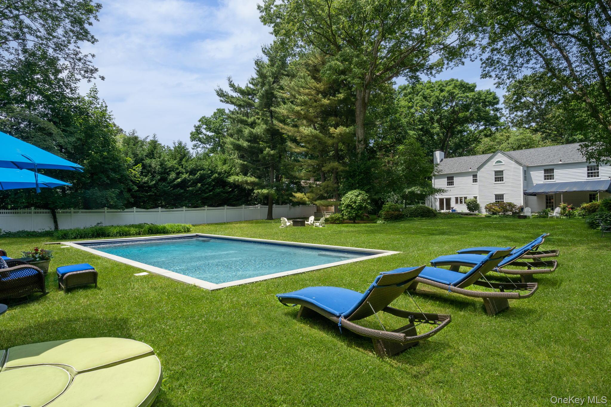 342 Woodbury Road Cold Spring Harbor, NY 11724