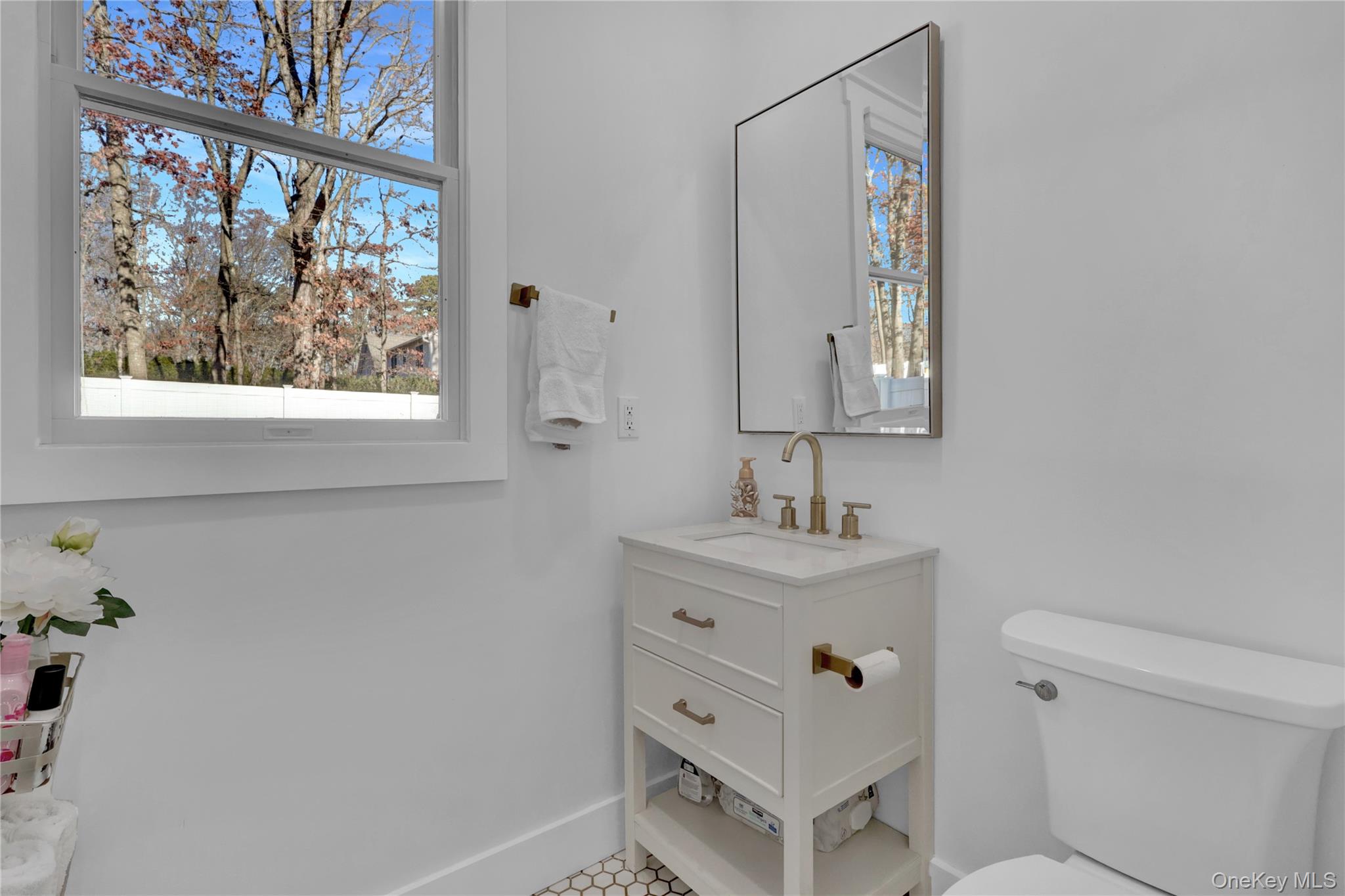 108 Hunter Avenue Miller Place Miller Place, NY 11764