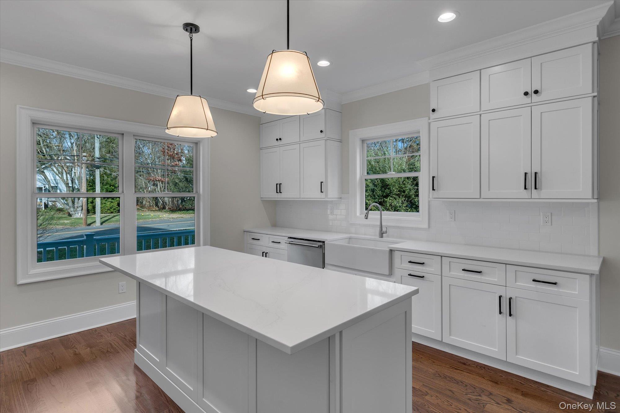 44 N Woodhull Road Huntington Huntington, NY 11743