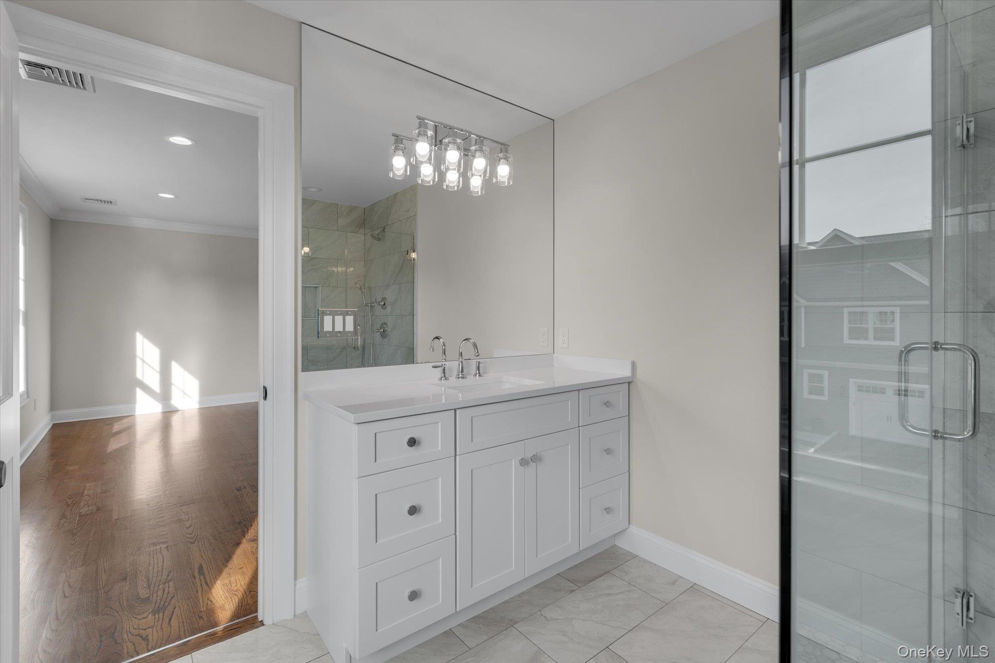 44 N Woodhull Road Huntington Huntington, NY 11743