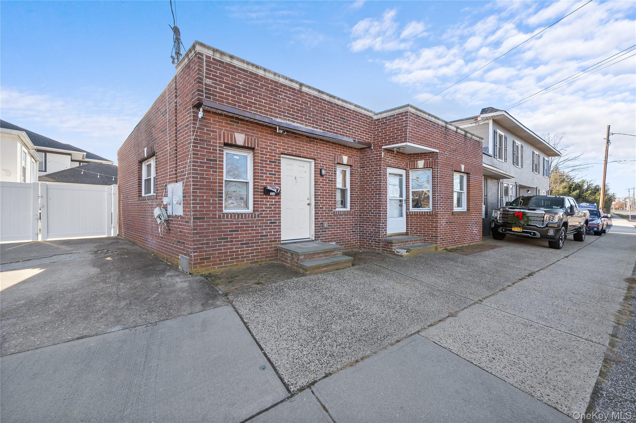 70 Park Avenue Bay Shore Bay Shore, NY 11706