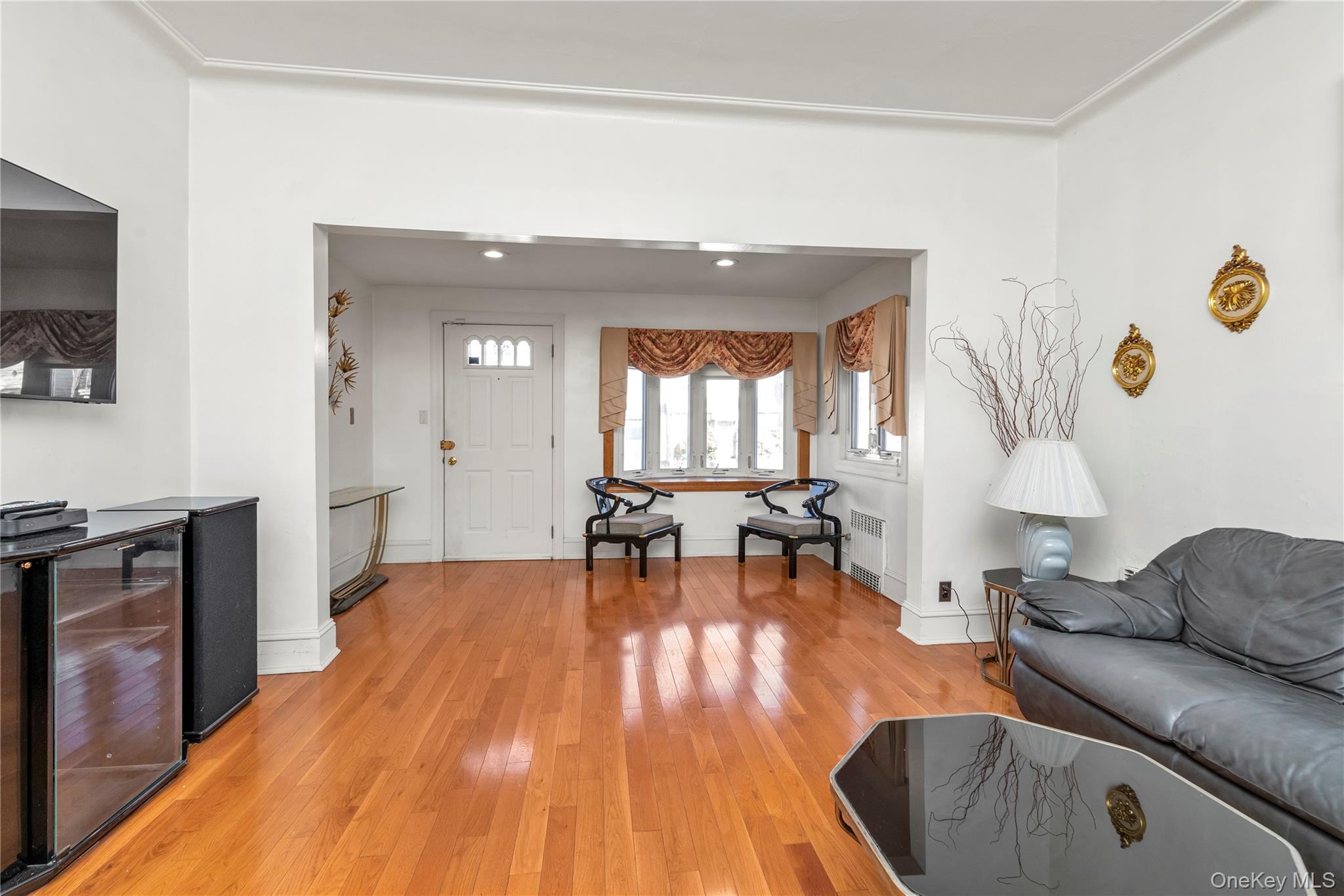 164-12 76th Avenue Fresh Meadows Fresh Meadows, NY 11366