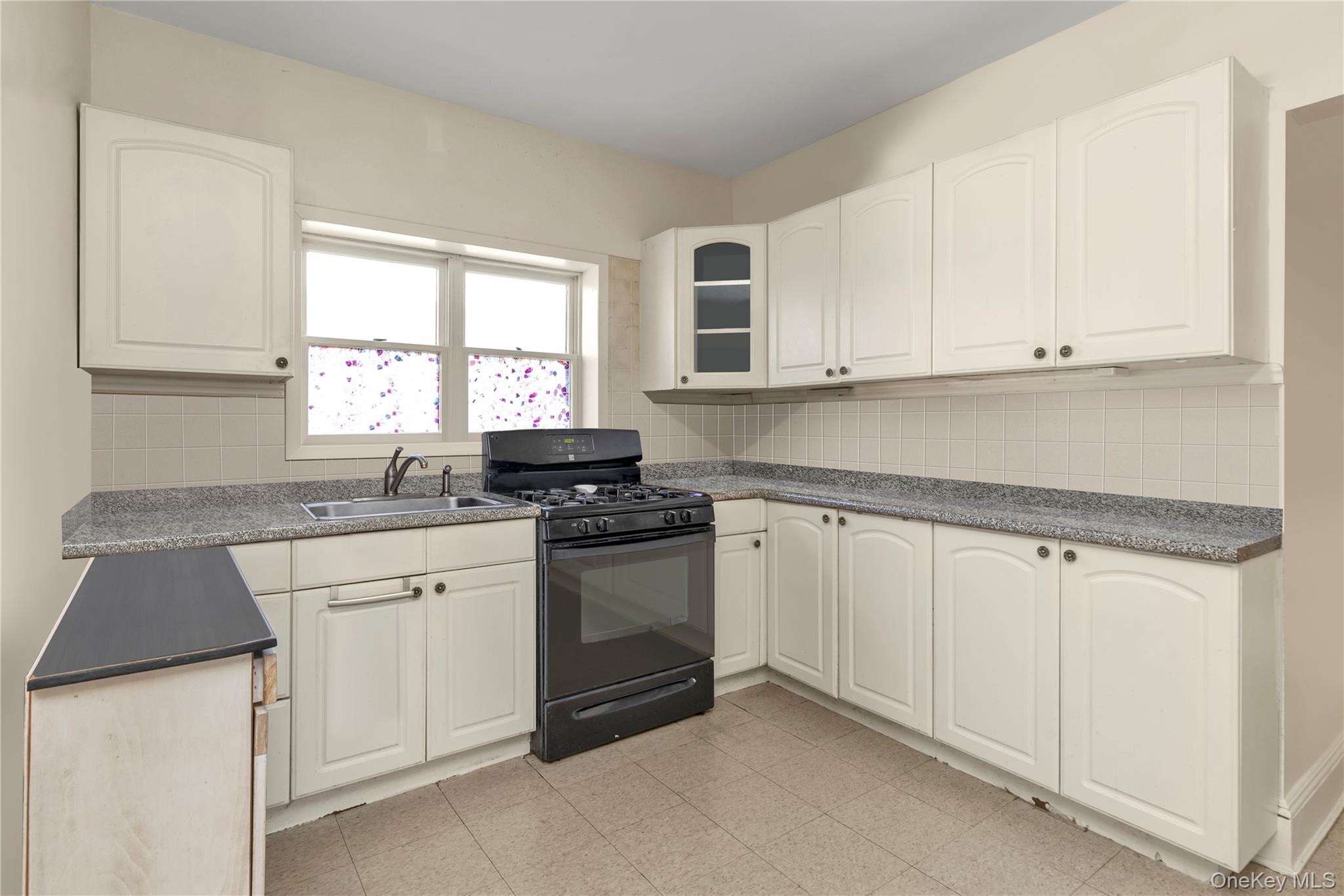 164-12 76th Avenue Fresh Meadows Fresh Meadows, NY 11366