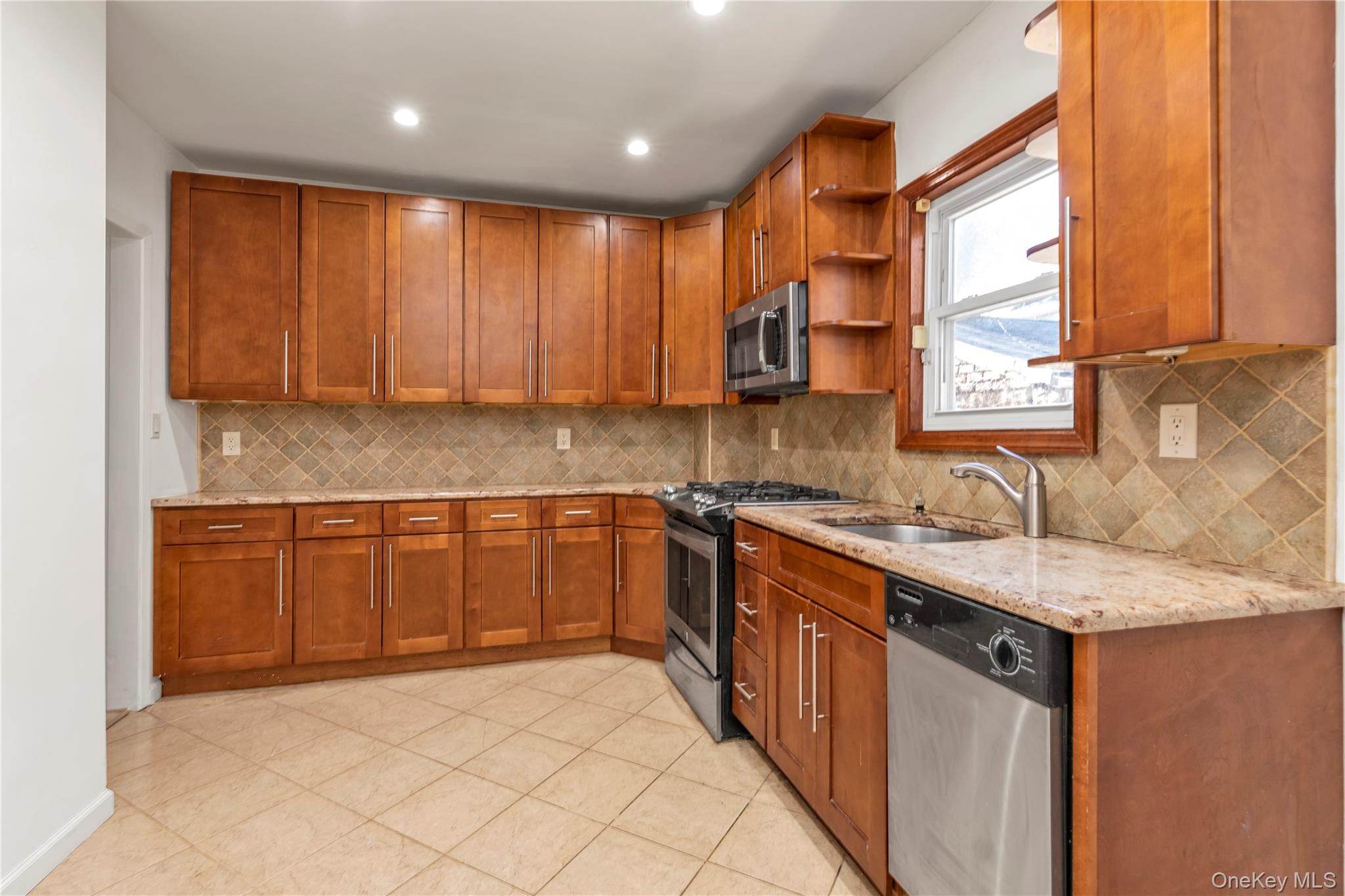 164-12 76th Avenue Fresh Meadows Fresh Meadows, NY 11366