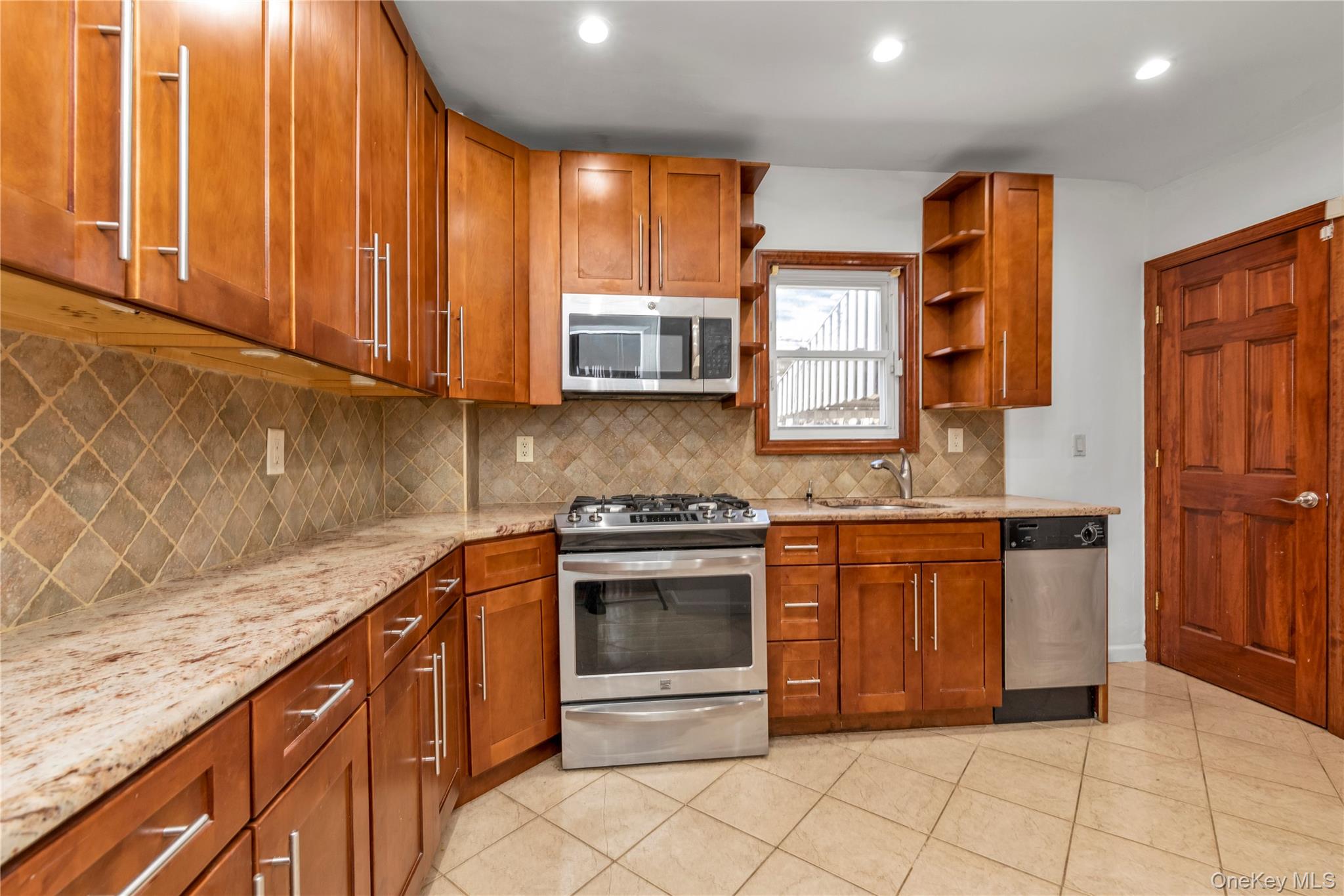 164-12 76th Avenue Fresh Meadows Fresh Meadows, NY 11366