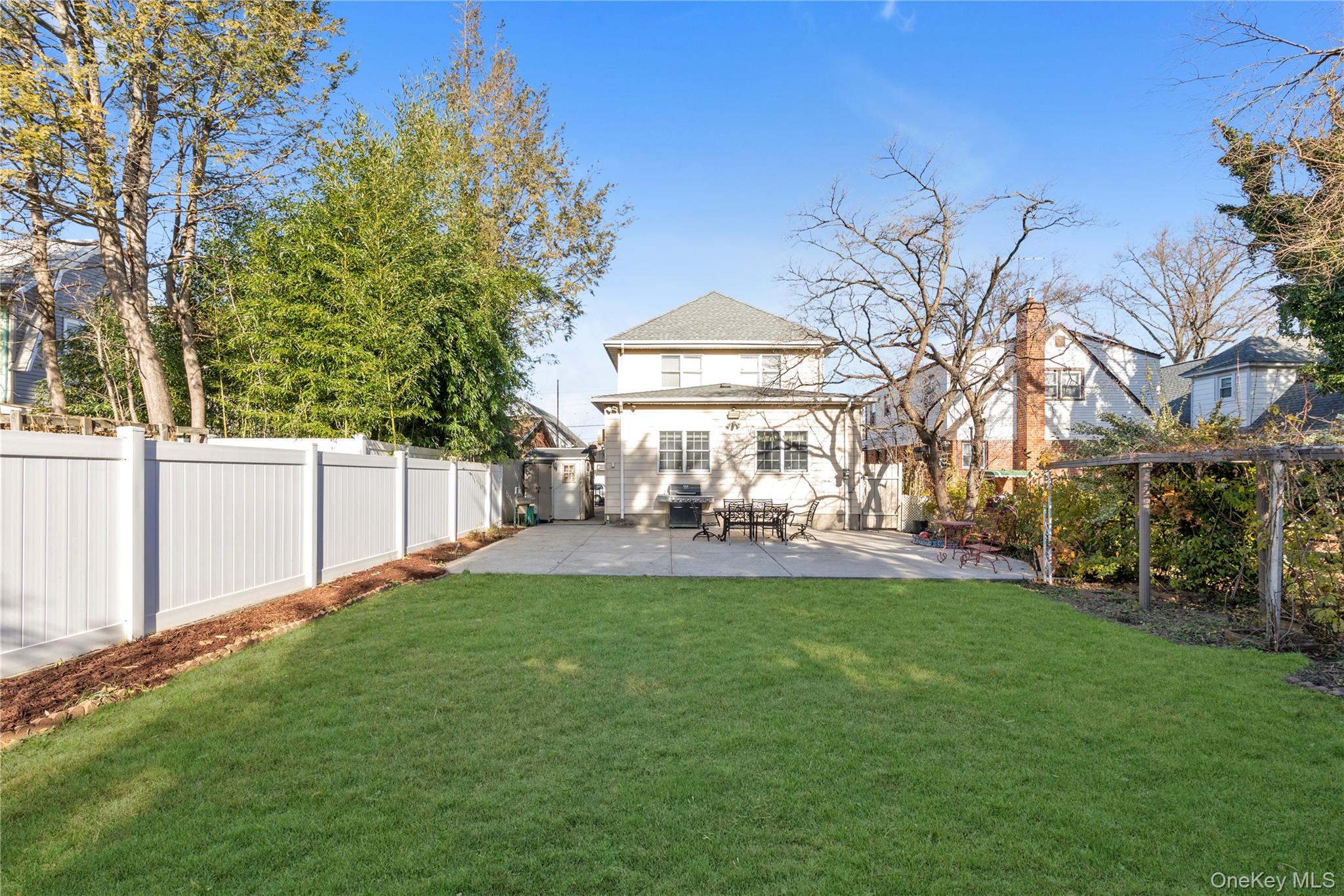 164-12 76th Avenue Fresh Meadows Fresh Meadows, NY 11366